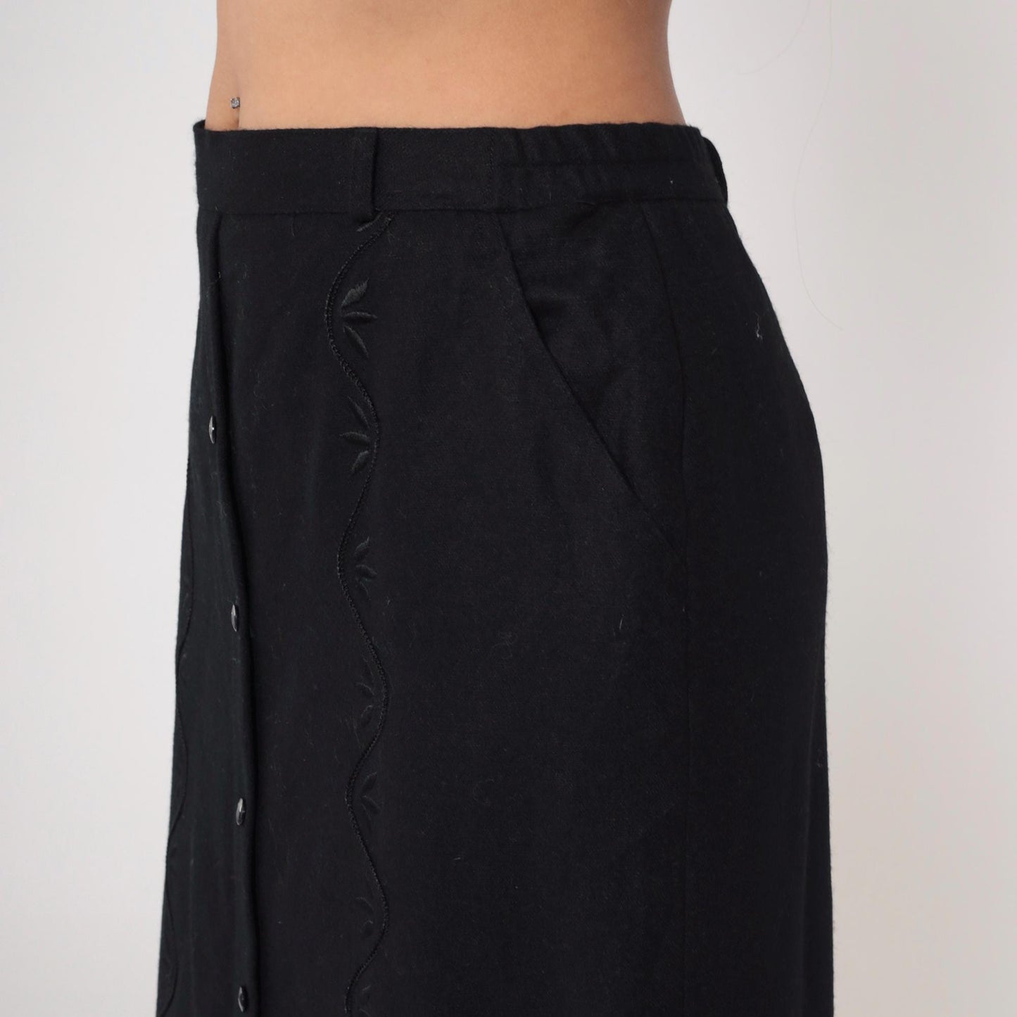 90s Black Floral Embroidered Button-Up Pencil Skirt Knee Length Medium