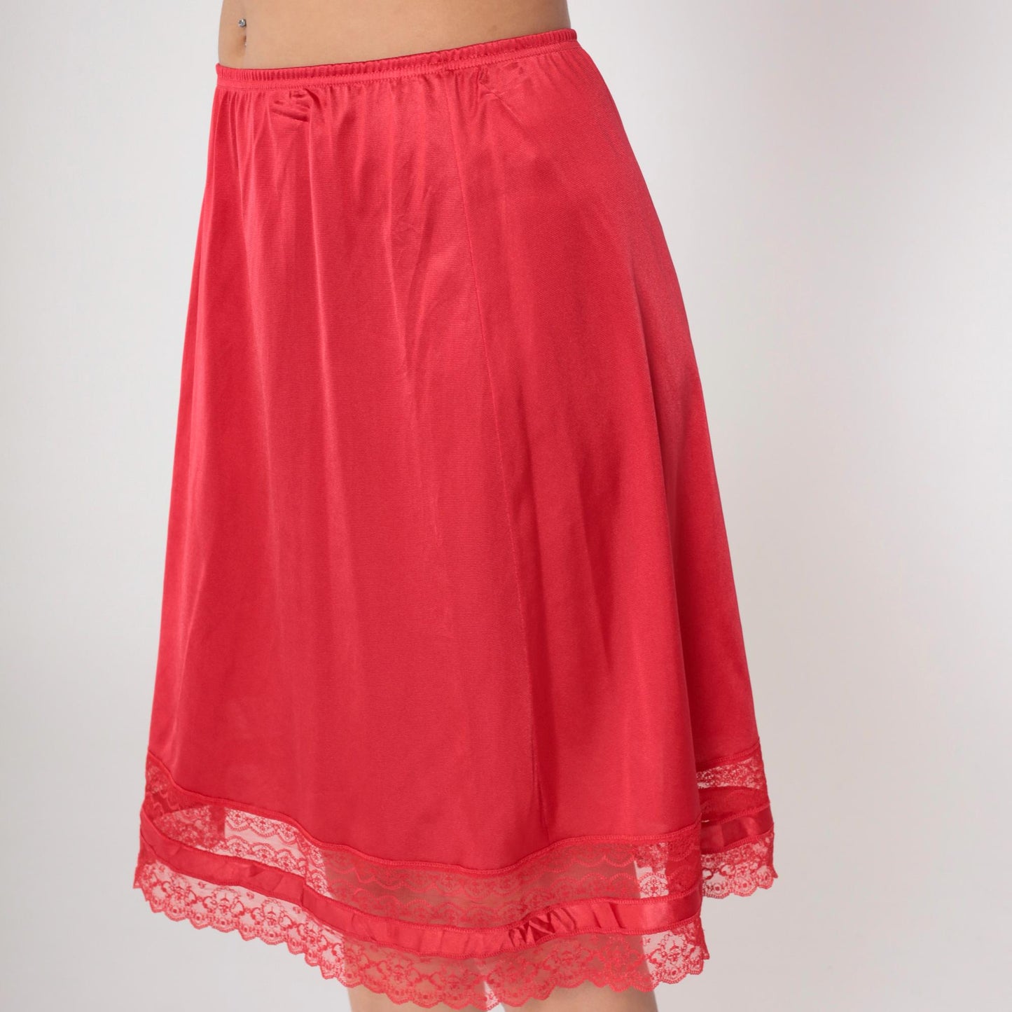 80s Vanity Fair Red Lace Half Slip Knee-Length Nylon Medium