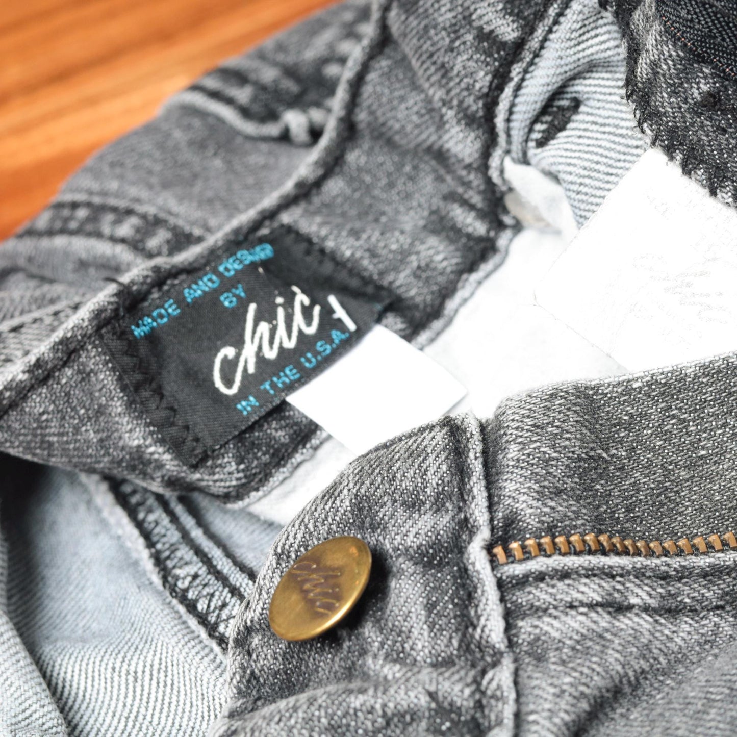 90s Chic High Waisted Tapered Jeans Faded Black Denim Large