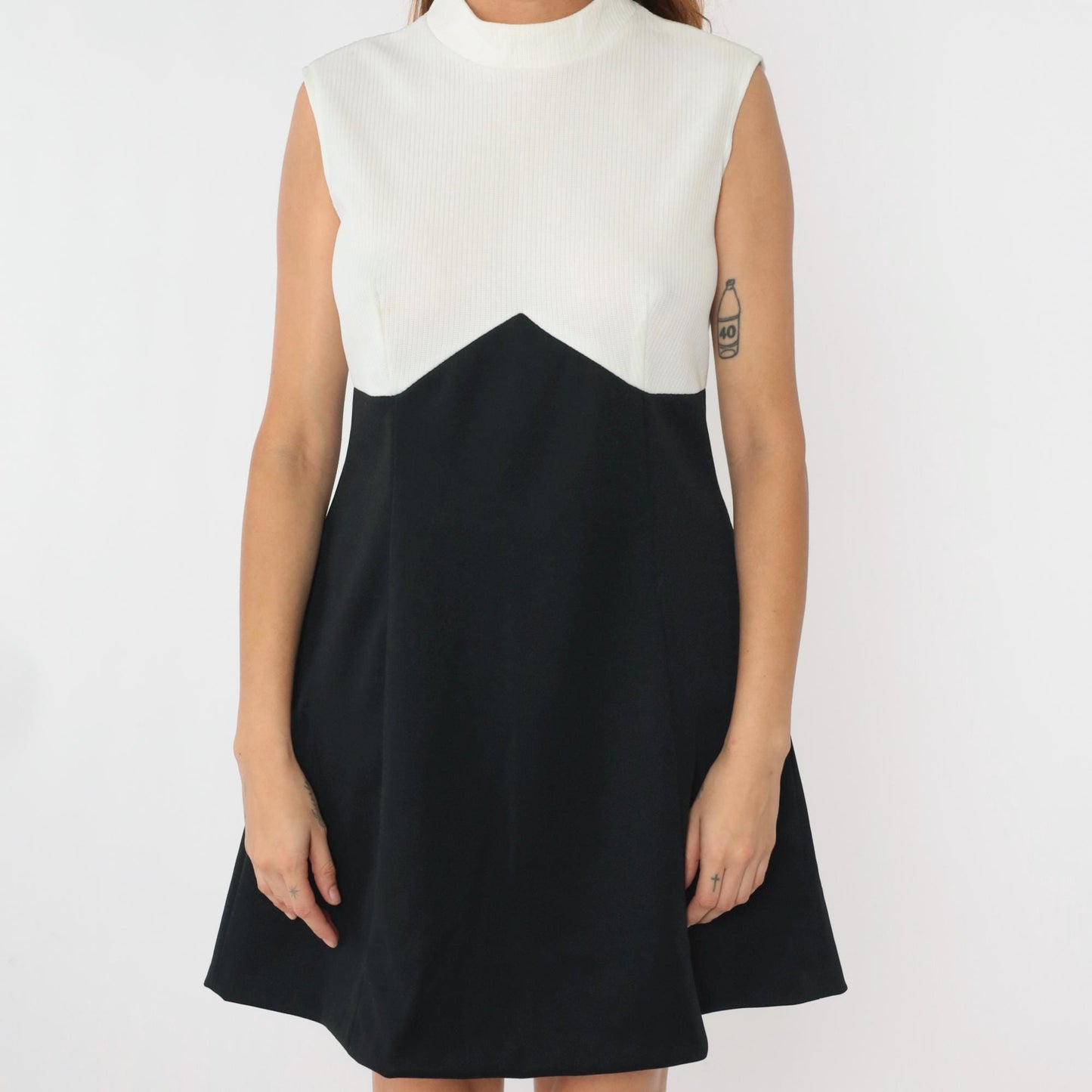 70s Color Block Minidress Black White Mock Neck Empire Waist Sleeveless Medium