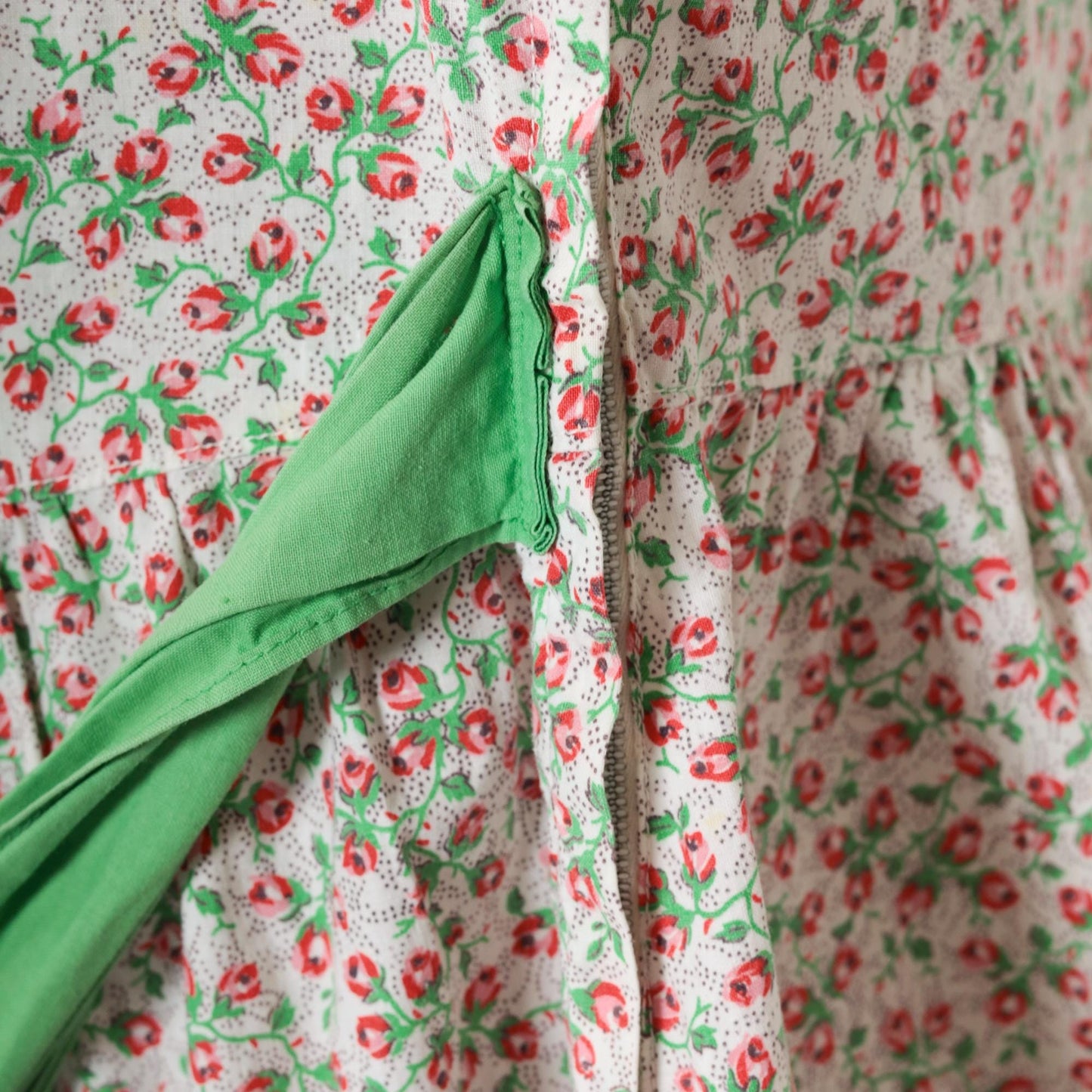 70s White Calico Floral Midi Dress Puff Sleeve High Waist Ruffled Medium Large