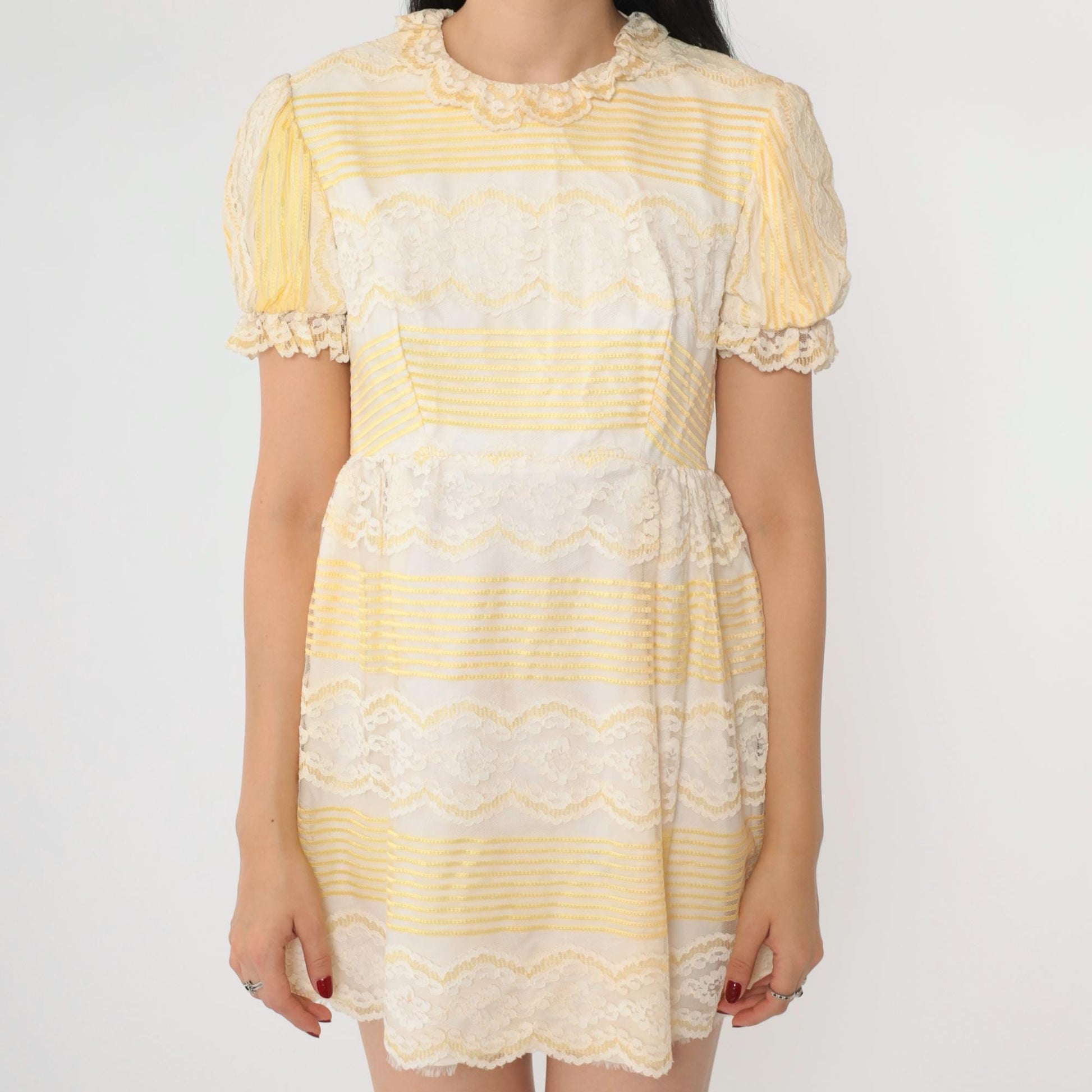 70s Yellow White Floral Lace Mini Dress Puff Sleeve Ruffle Trim Small