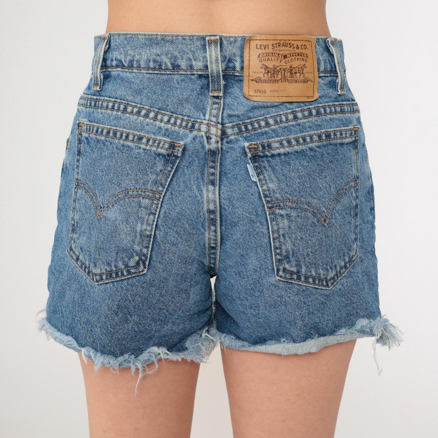 90s Levi's 910 Denim Cut-Off Shorts Blue Frayed Hem Small