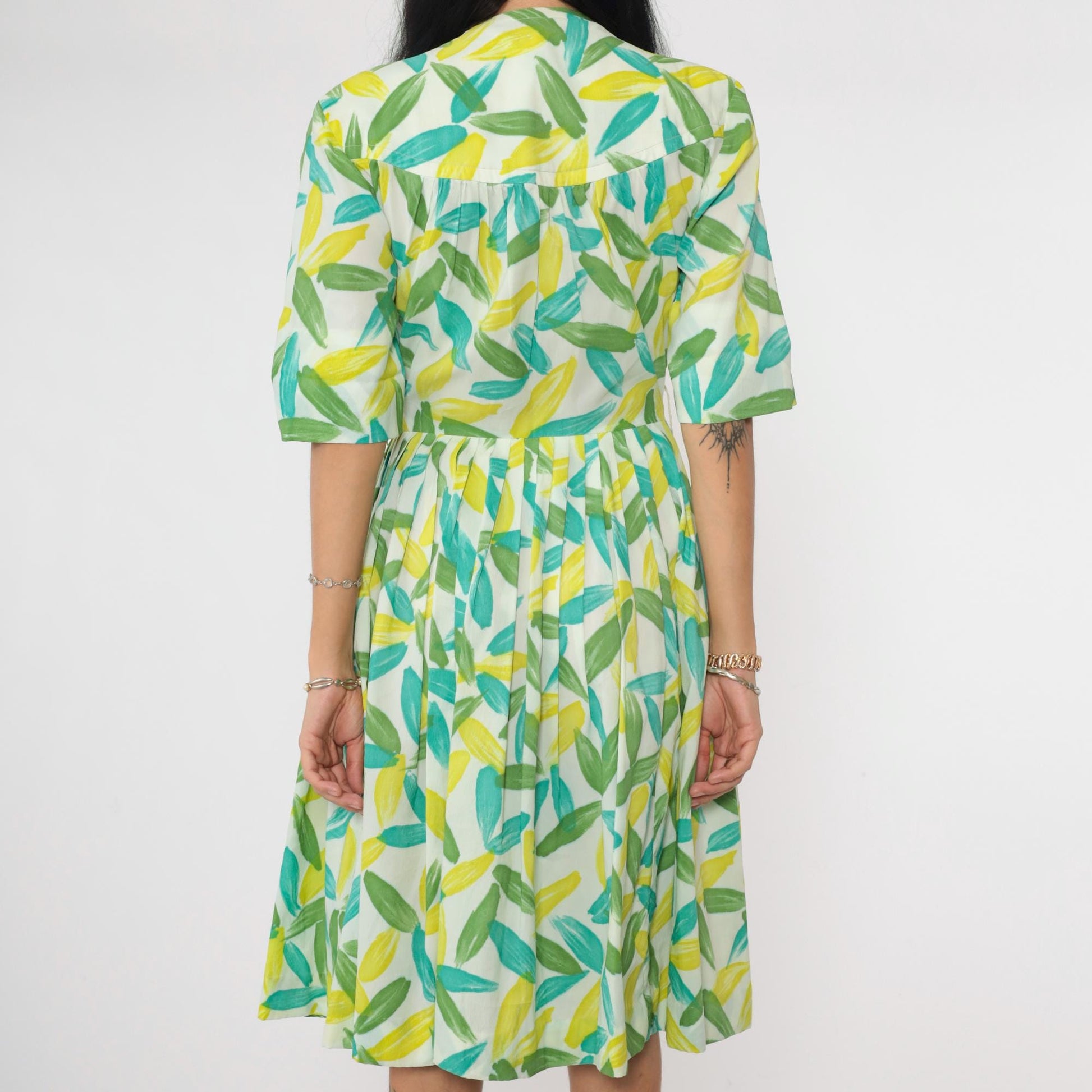 60s Westbury Fashions Shirt Dress Abstract Leaf Print Pleated Midi Blue Green Small