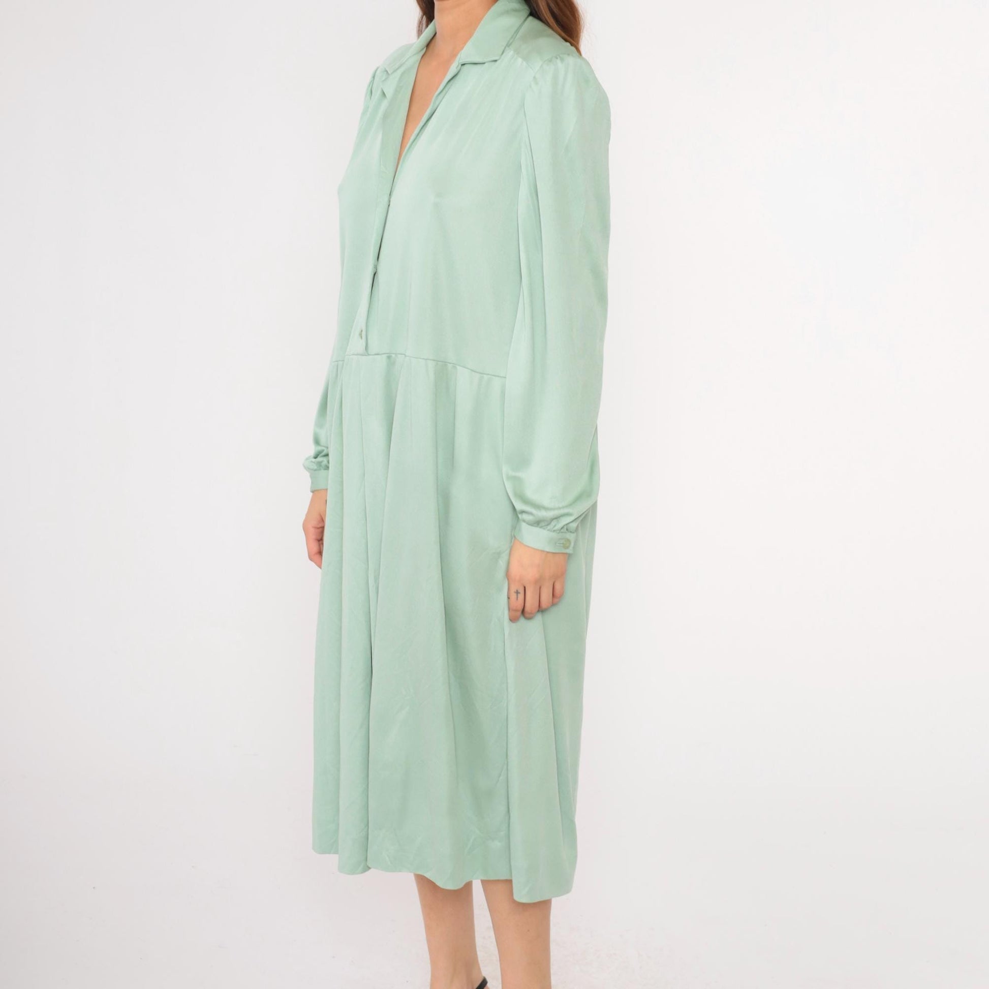 70s Light Green Midi Shirtdress Button-Up High Waisted Collared Long Sleeve Extra Large