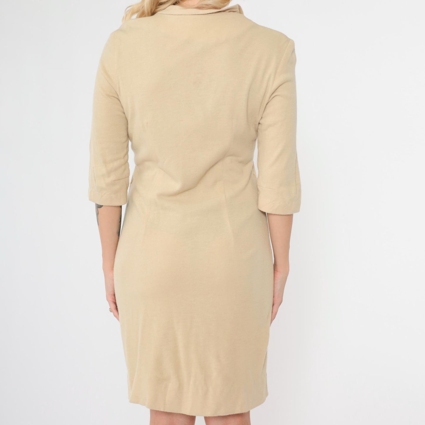 1970s Beige Shift Dress Gold Button Mini 3/4 Sleeve Collar Small