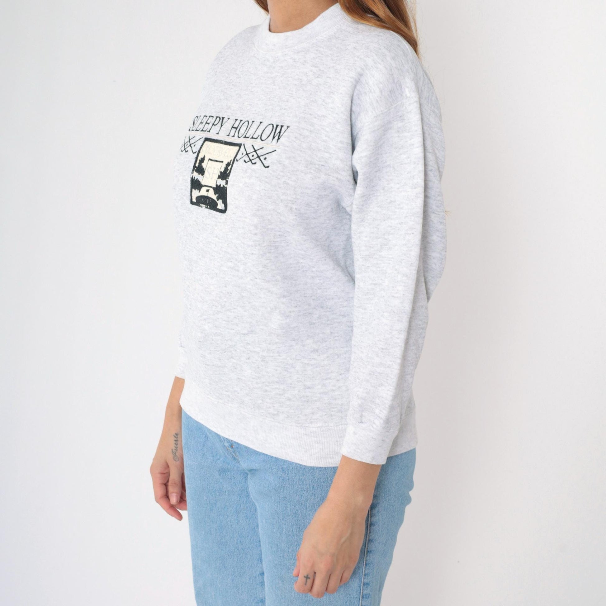 90s Sleepy Hollow Country Club Sweatshirt Embroidered Golf Crewneck Small