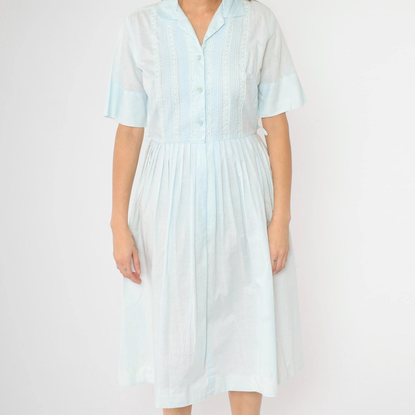 60s Light Blue Pintuck Day Dress Lace Trim Button-Up Shirtwaist Medium