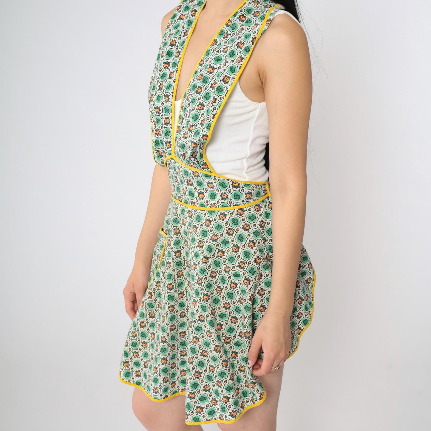 1970s Floral Leaf Print Apron Dress Mini Deep V Neck Open Back Small Medium