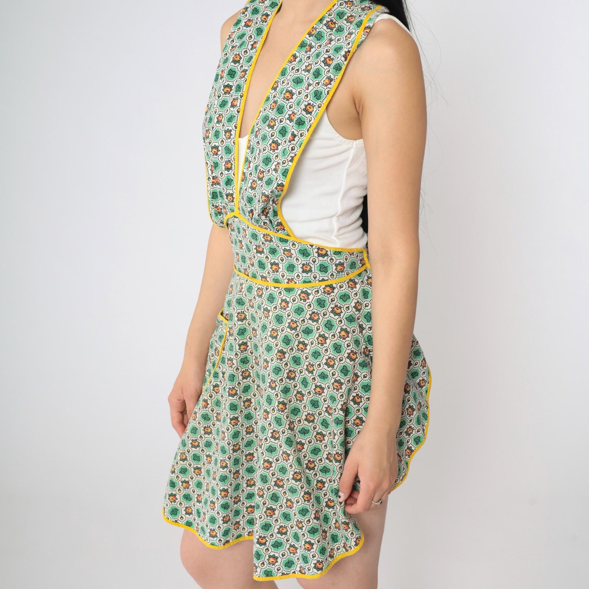 1970s Floral Leaf Print Apron Dress Mini Deep V Neck Open Back Small Medium