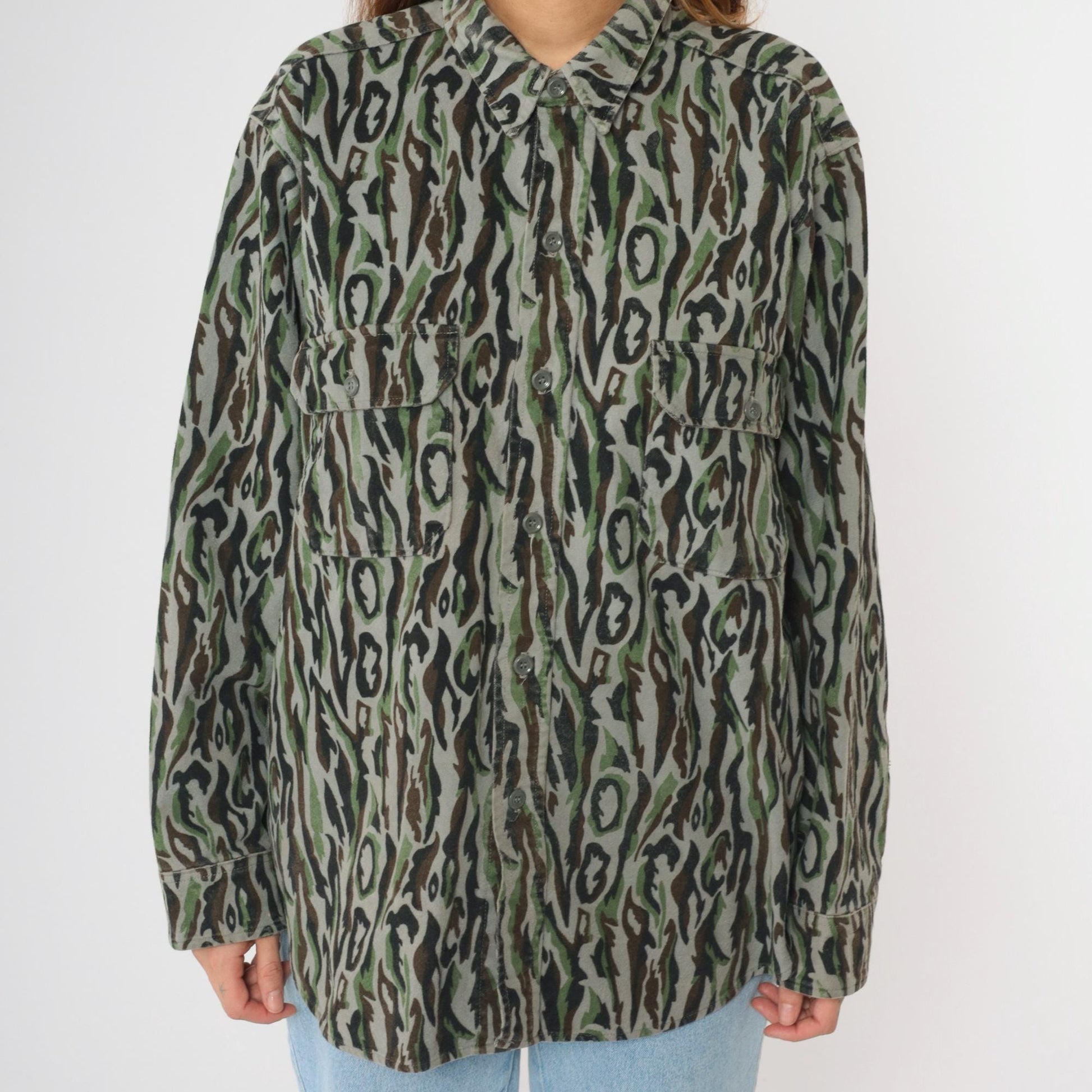 90s Woolrich Camo Button Up Shirt Men's Extra Large XL