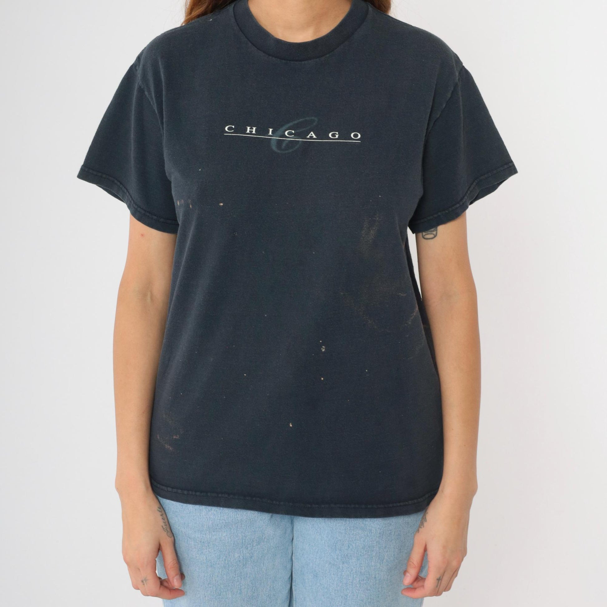 90s Chicago Graphic T-Shirt Black Fruit of the Loom Distressed Medium