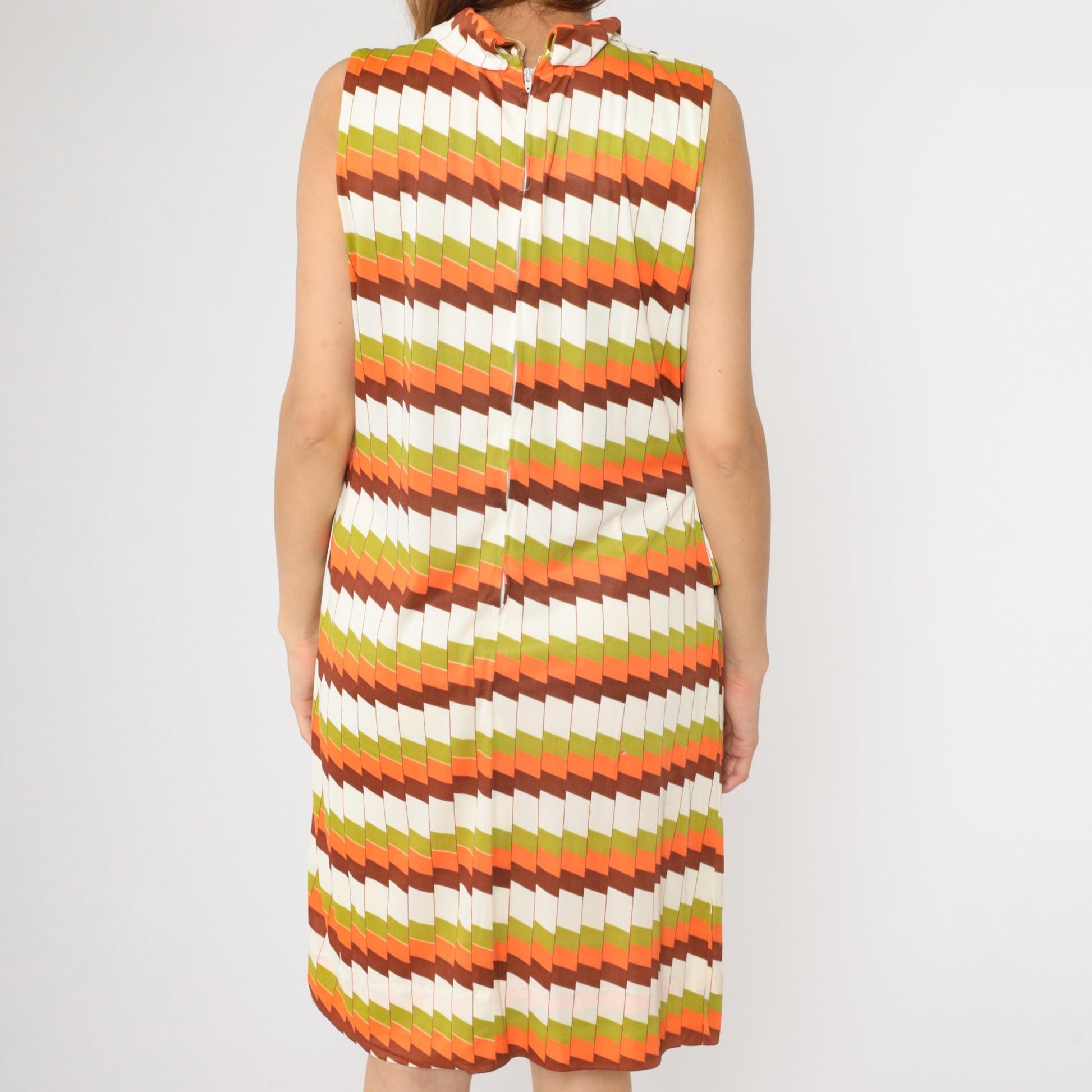 60s Mod Shift Dress Geometric Striped Mock Neck Knee-Length Green Orange Medium