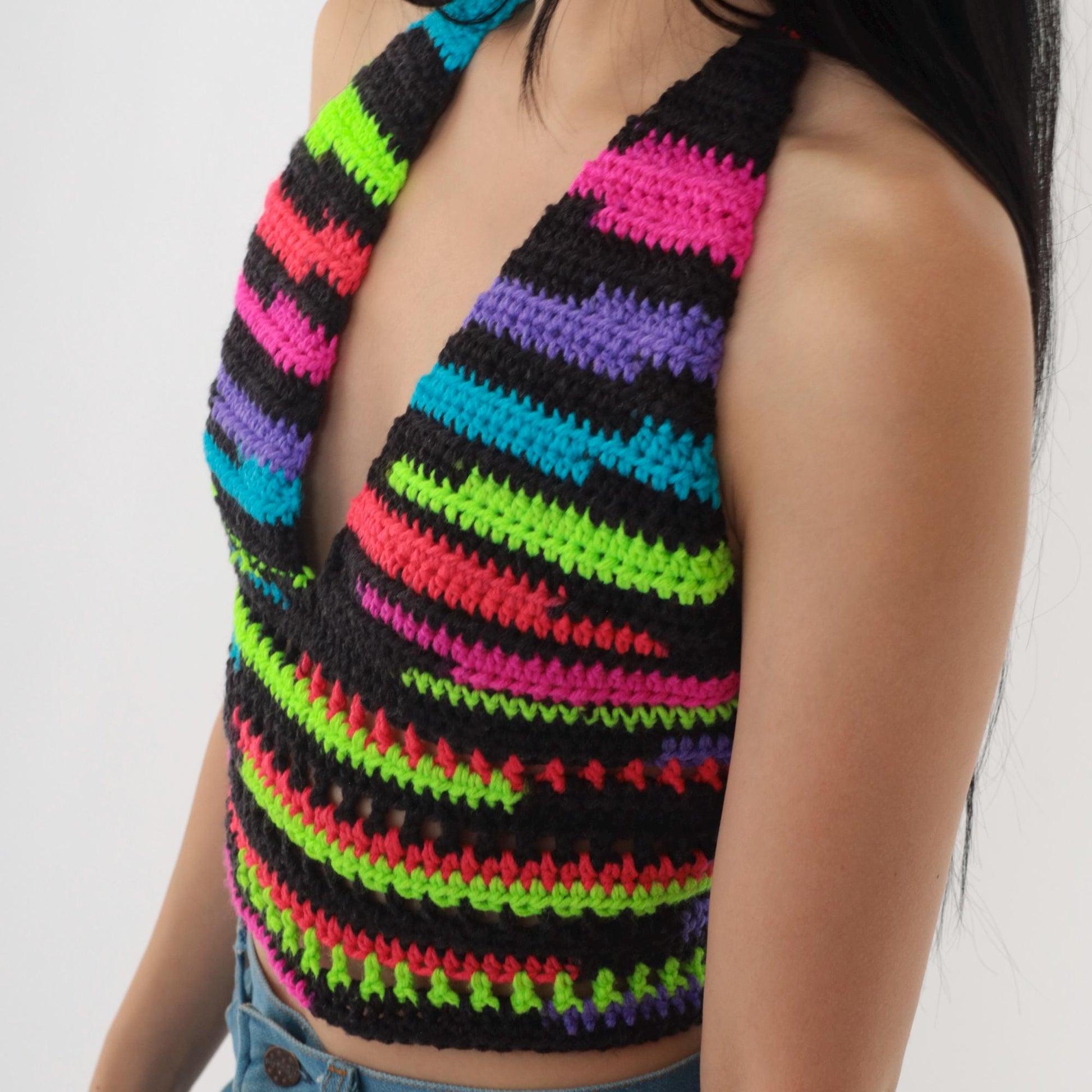 Y2K Neon Striped Crochet Halter Top Black V-Neck Tie-Back Small Medium