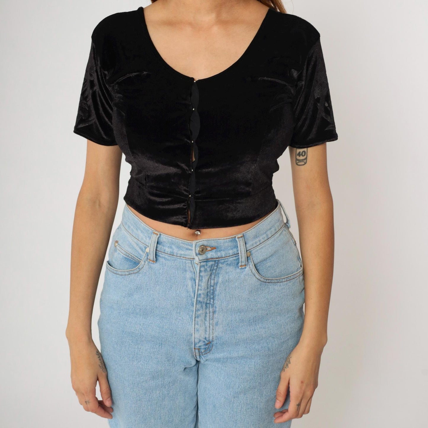 Y2K Black Velvet Crop Top Scoop Neck Short Sleeve Small S