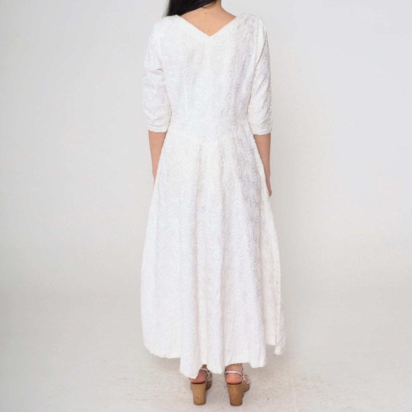 1940s White Floral Embroidered Dress V-Neck 3/4 Sleeve Midi Medium M