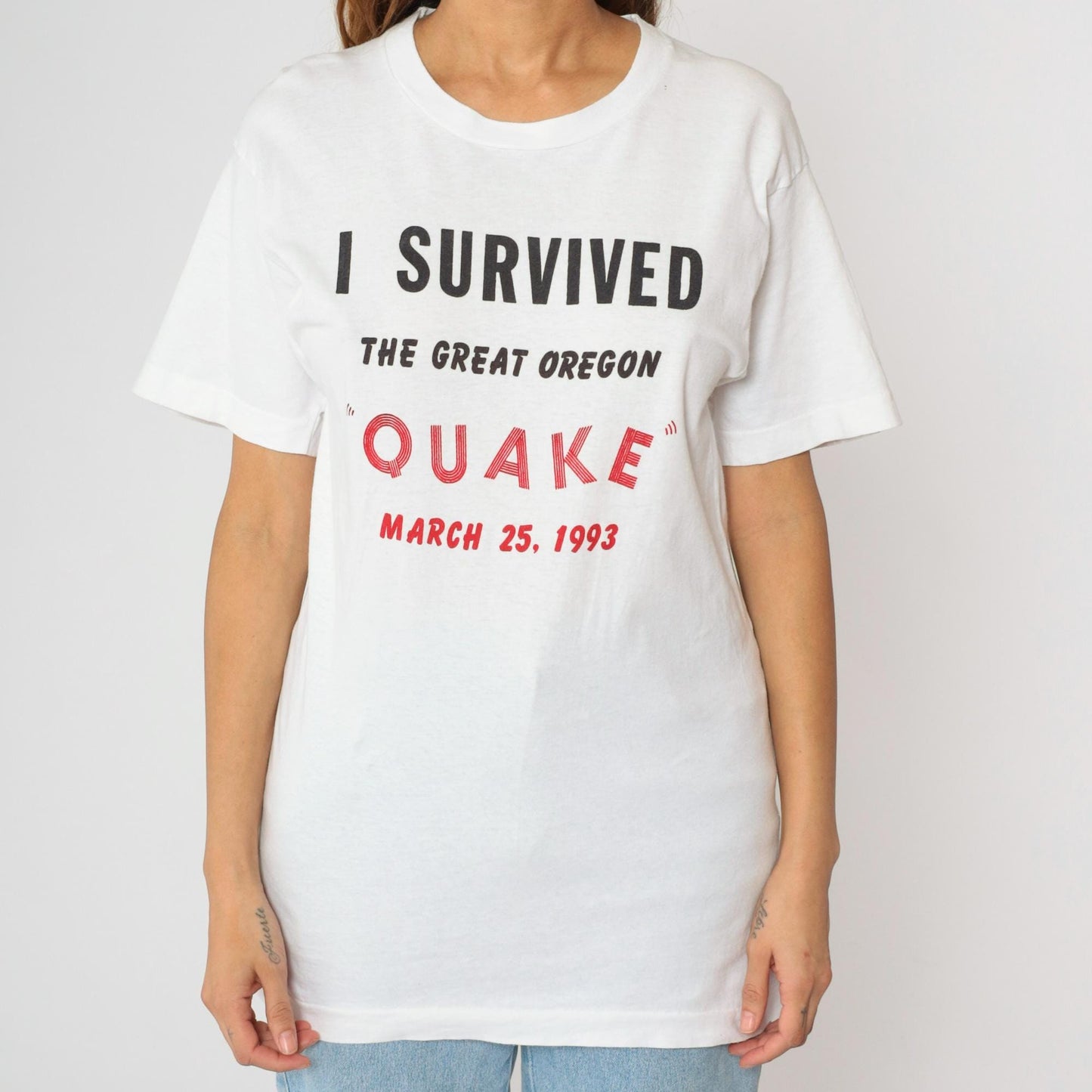 1993 Oregon Earthquake Survivor Graphic T-Shirt White Cotton Crewneck Medium