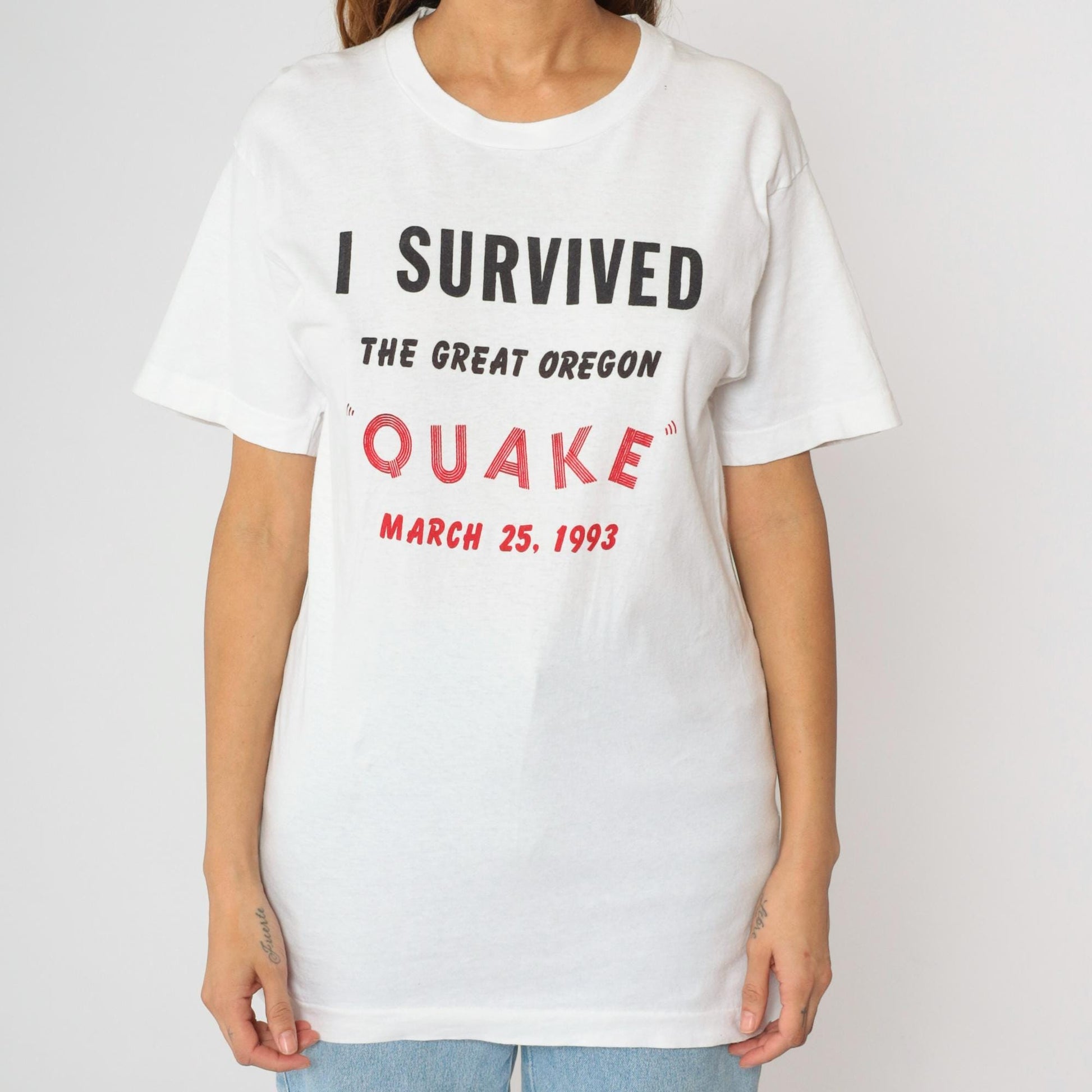 1993 Oregon Earthquake Survivor Graphic T-Shirt White Cotton Crewneck Medium