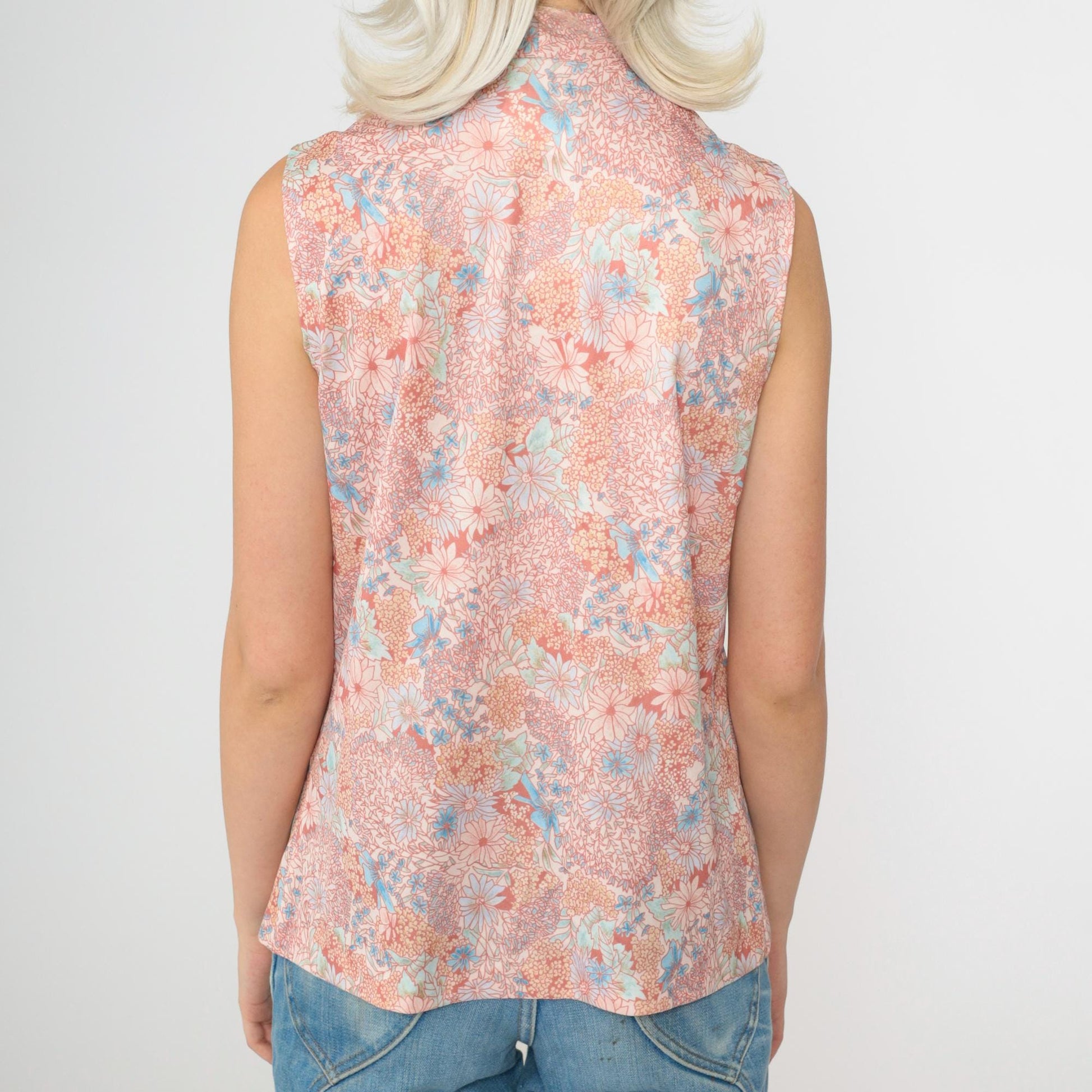 70s Pink Floral Sleeveless Blouse Ascot Bow Neck Button Up Small