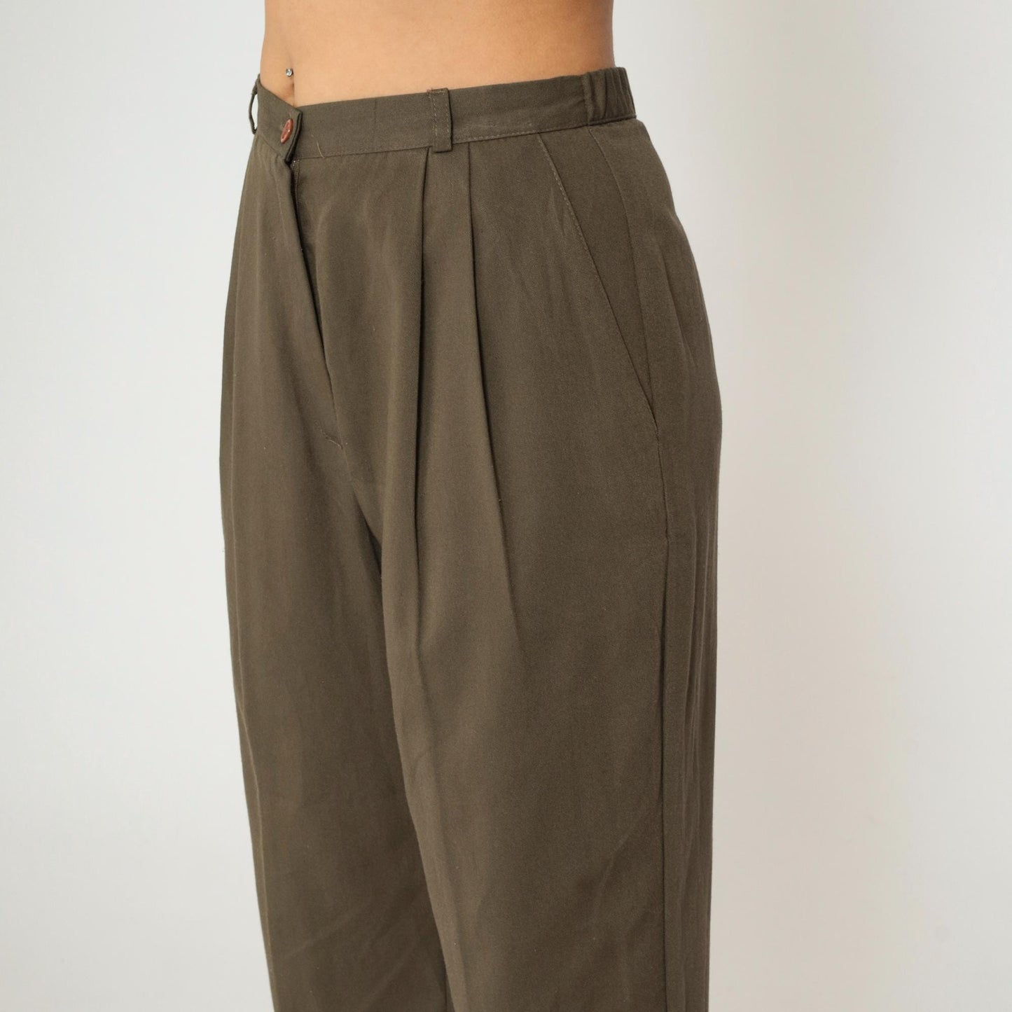 90s Brown Pleated High-Waist Trousers Tapered Leg Medium M