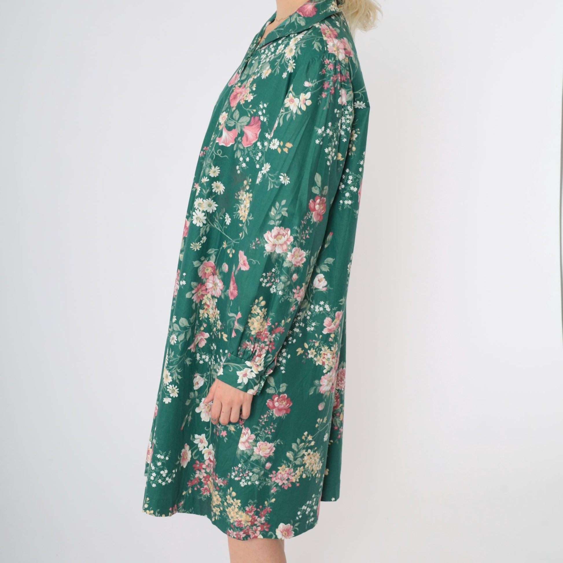 1970s Green Floral Shirt Dress Knee-Length Button-Up Collar Long Sleeve Medium Large