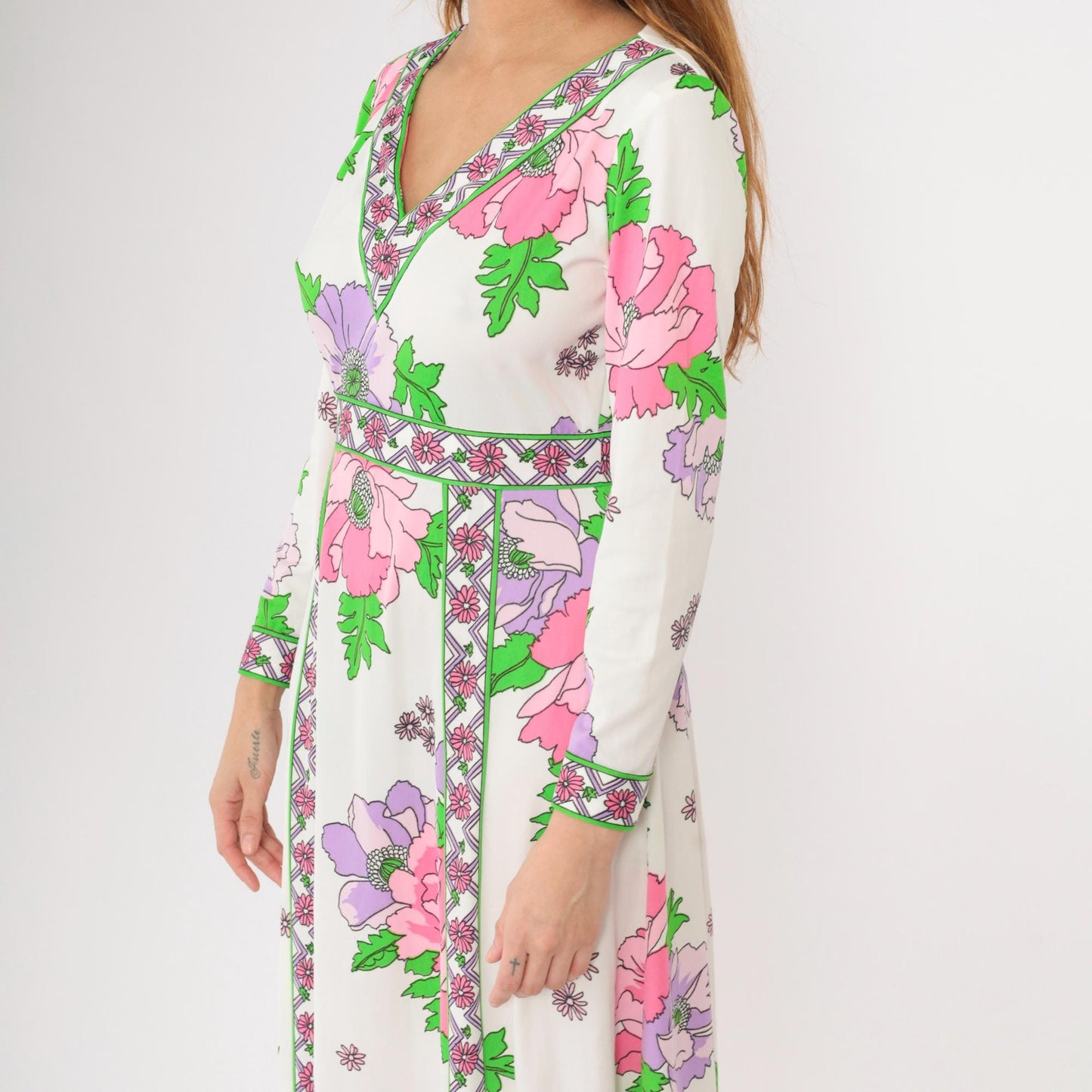 70s Floral Maxi Dress White Pink Purple Green V-Neck Long Sleeve Medium M