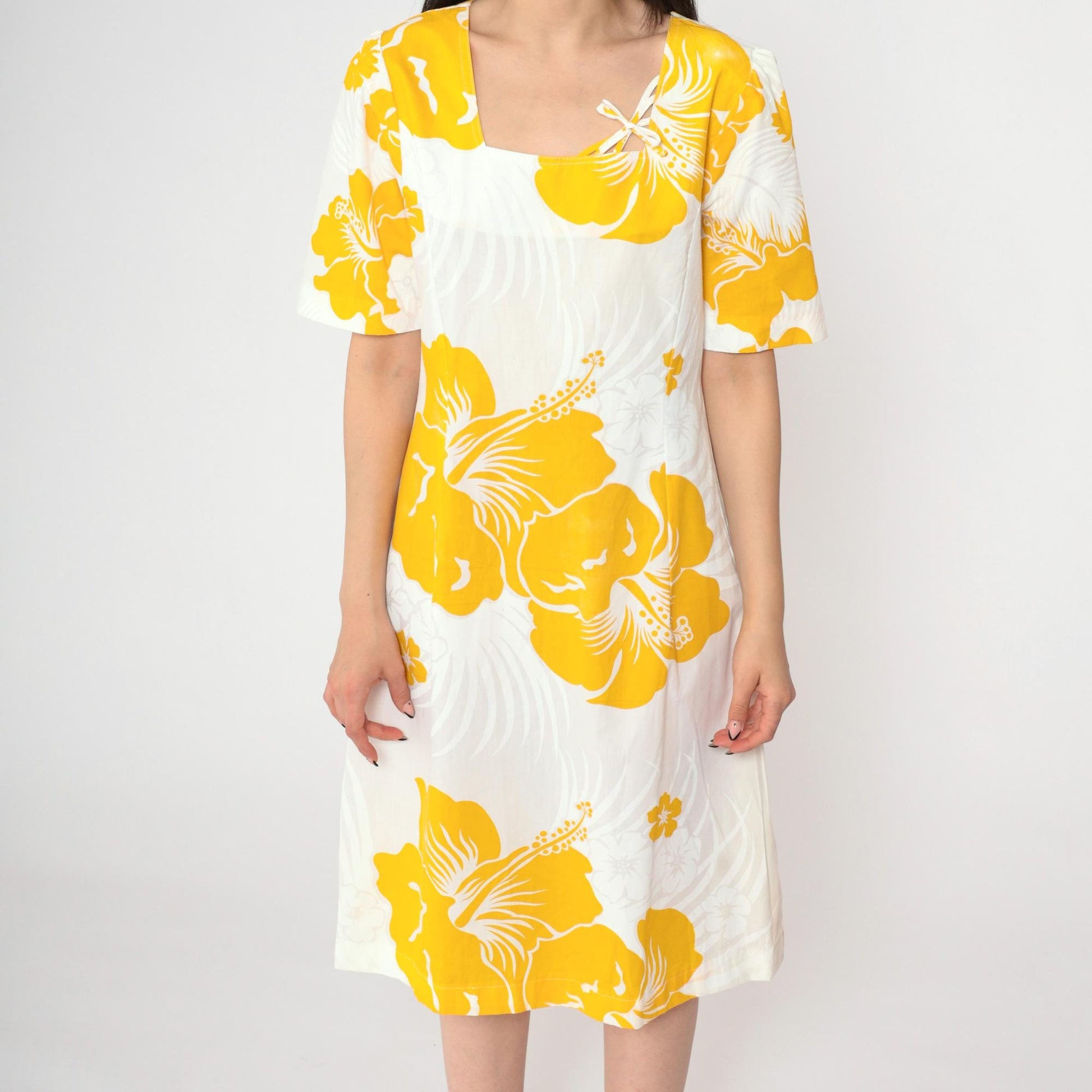 80s Hawaiian Floral Mini Dress White Yellow Tropical Puff Sleeve Small