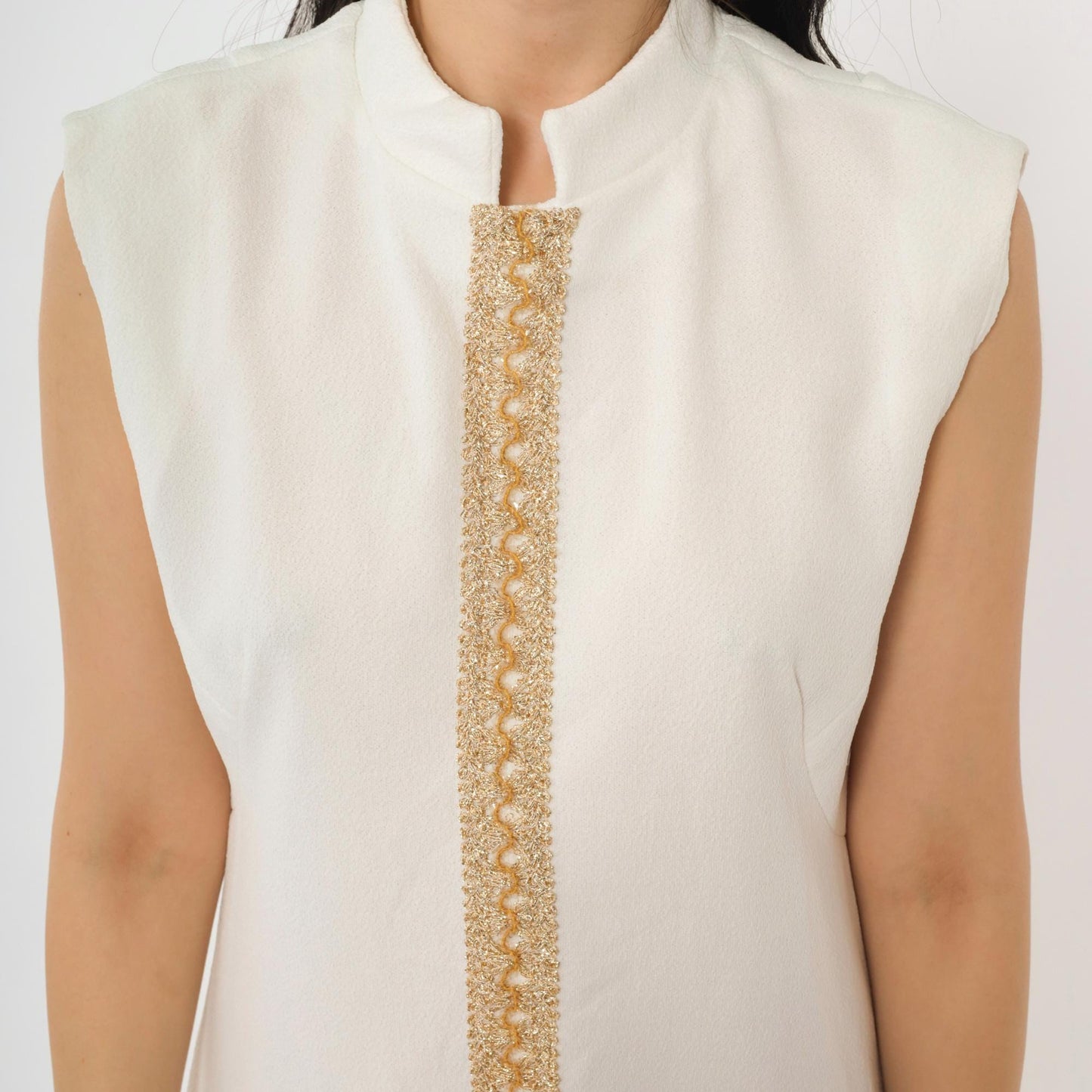 60s White Mini Shift Dress Gold Trim Sleeveless Space Age Medium M