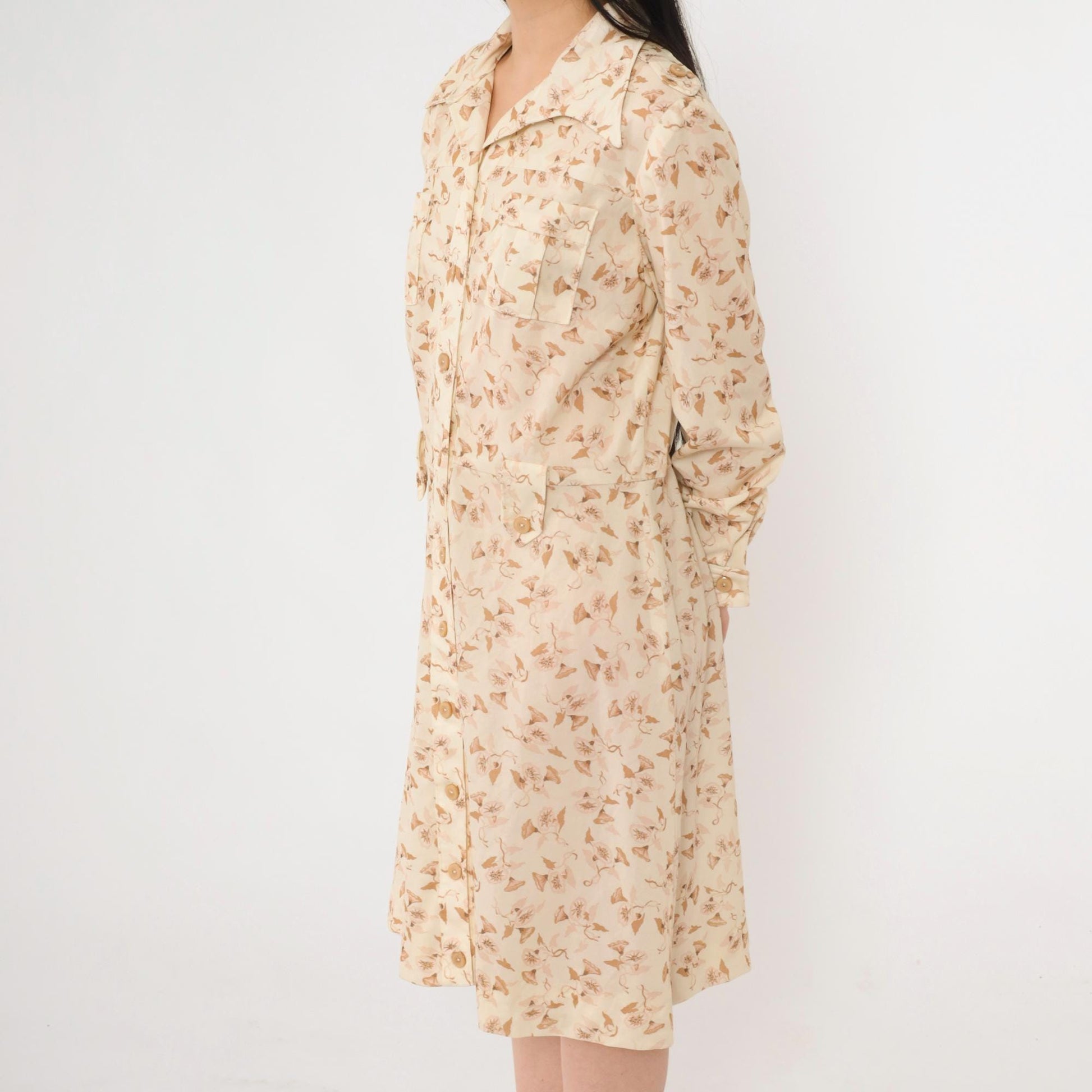 70s Cream Floral Midi Dress Button Up Long Sleeve Dagger Collar Fitted Waist Large