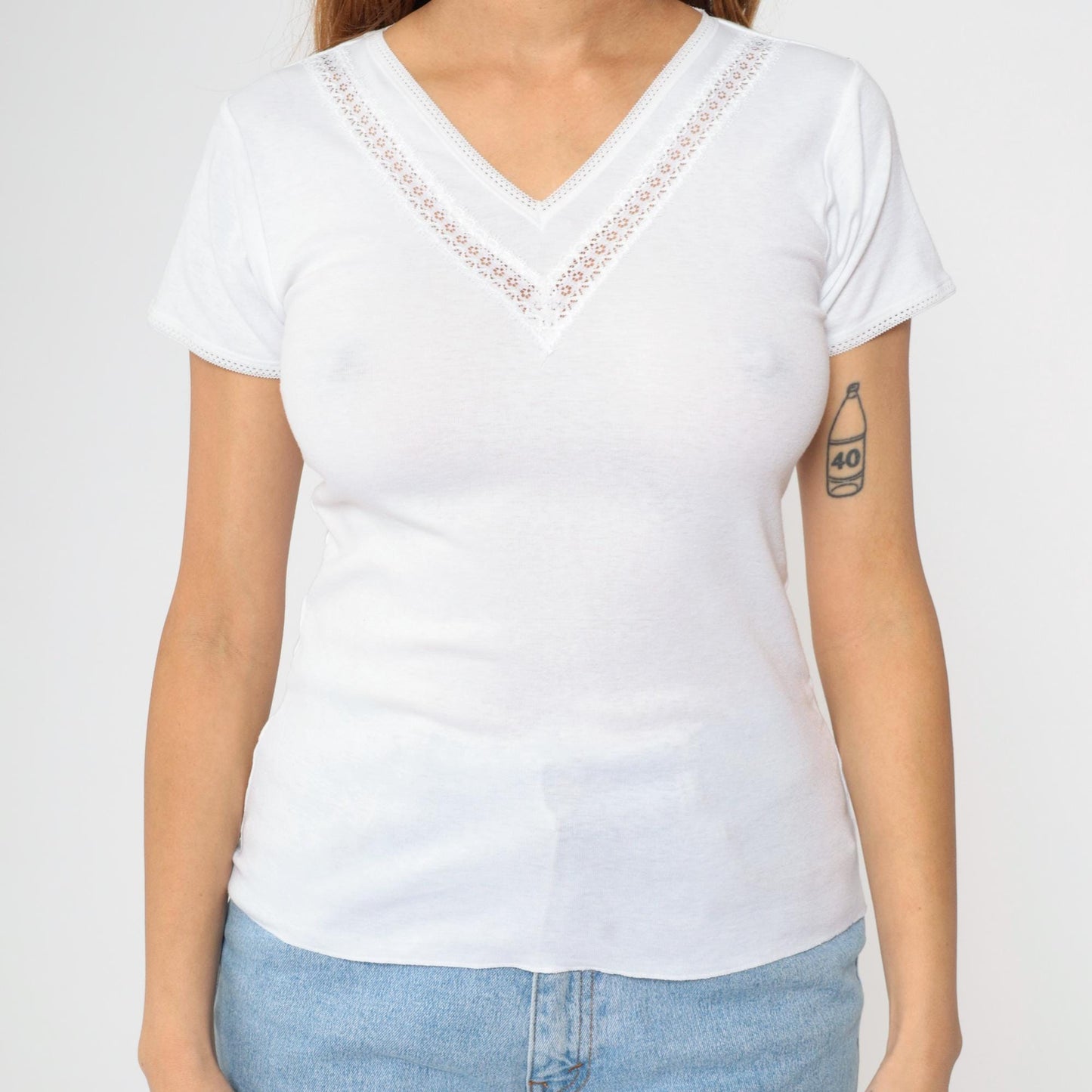 Y2K White Lace Trim V-Neck Baby Tee Fitted Cotton Blend Medium M