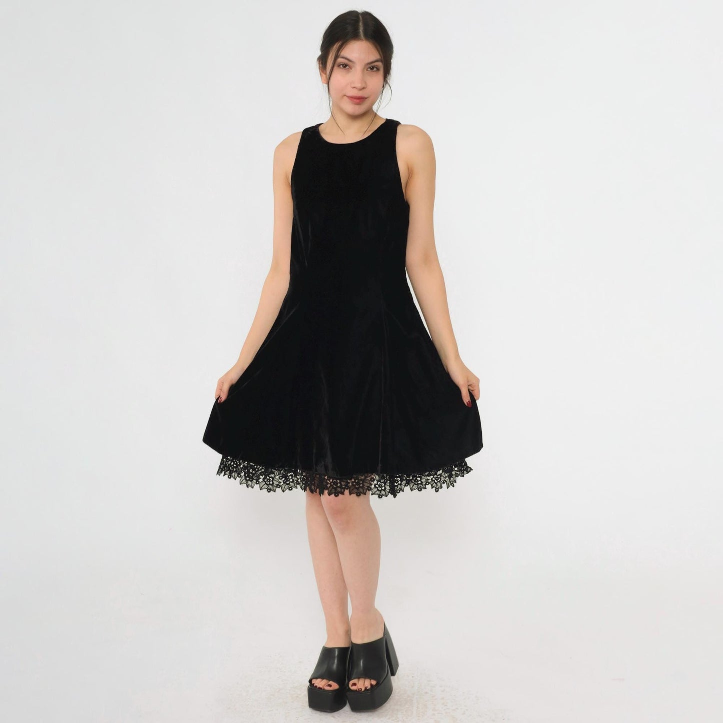 90s Black Velvet Mini Dress Lace Trim Jewel Neck A-Line Sleeveless Small