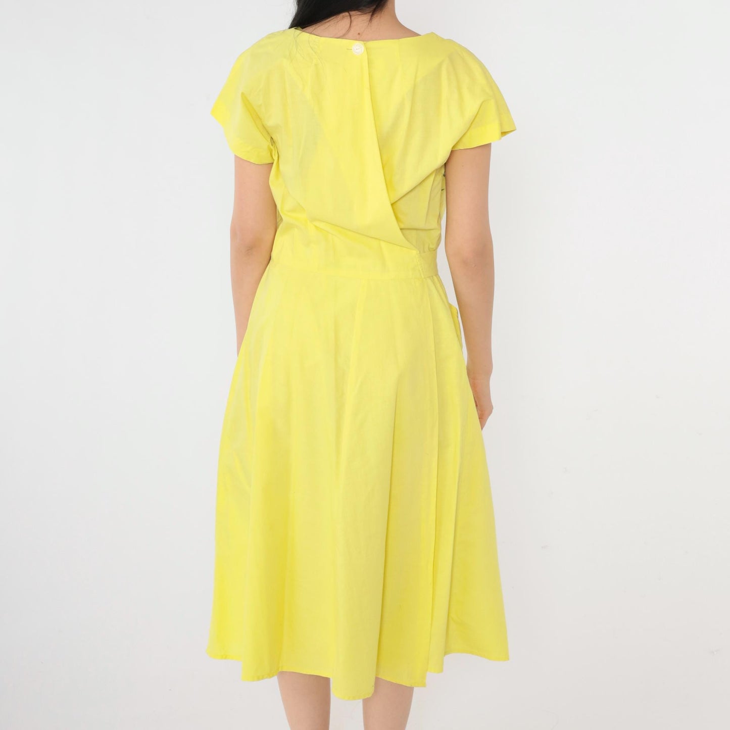 60s Yellow Floral Wrap Dress Embroidered V-Neck Midi Front Pockets Medium Large