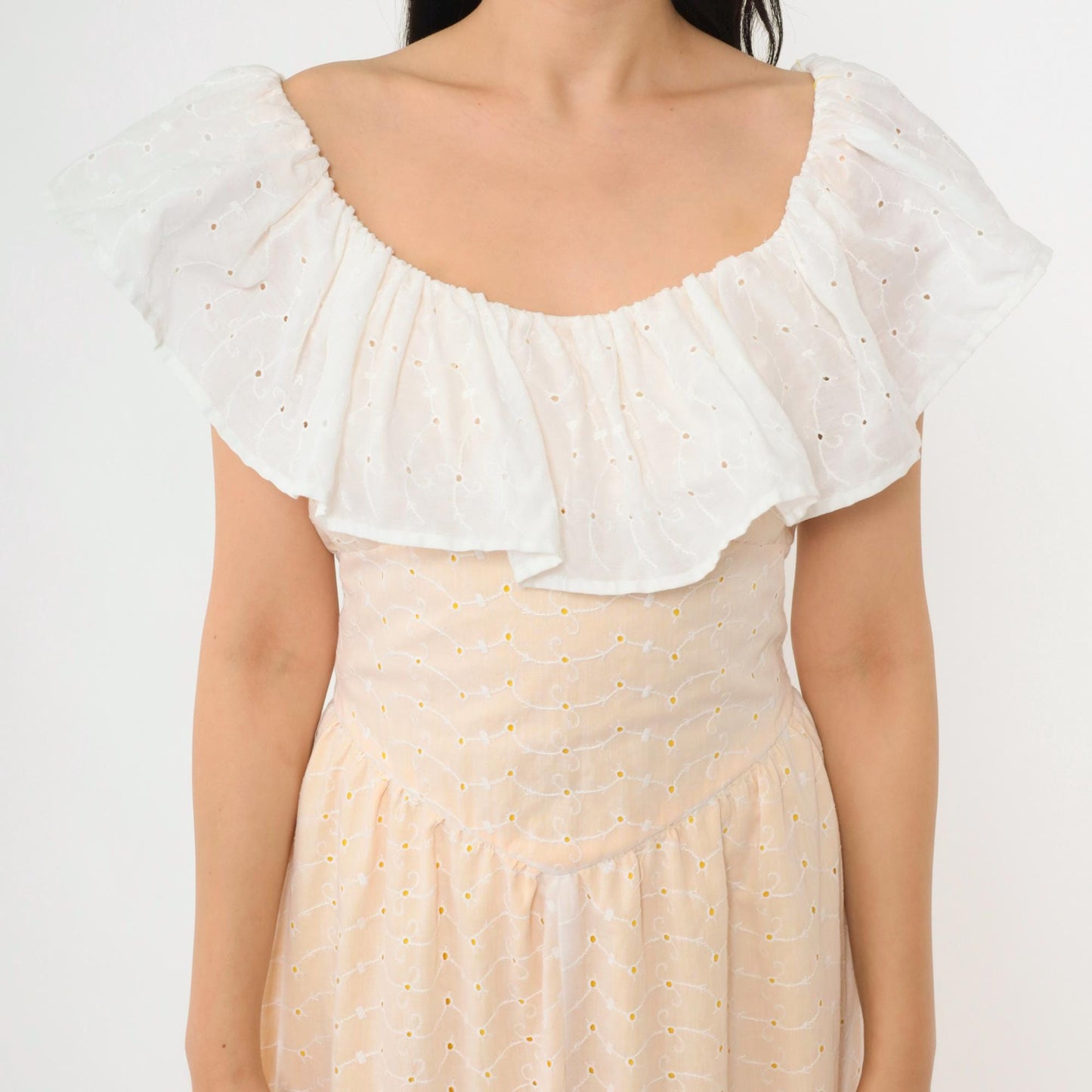 70s White Eyelet Lace Maxi Dress Yellow Lining Ruffled Off-Shoulder Small