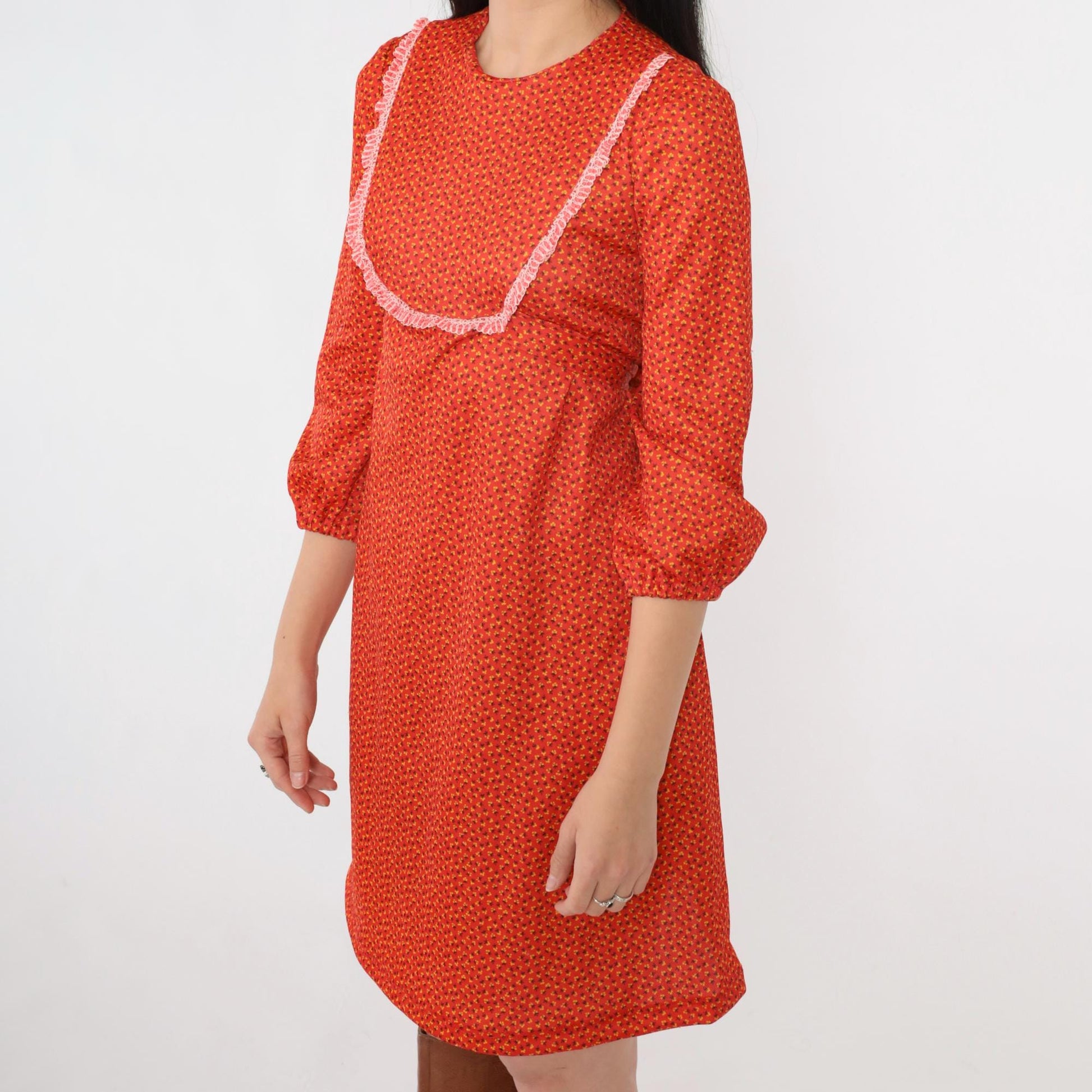 70s Red Calico Floral Empire Waist Mini Dress Lace Bib 3/4 Sleeve Extra Small