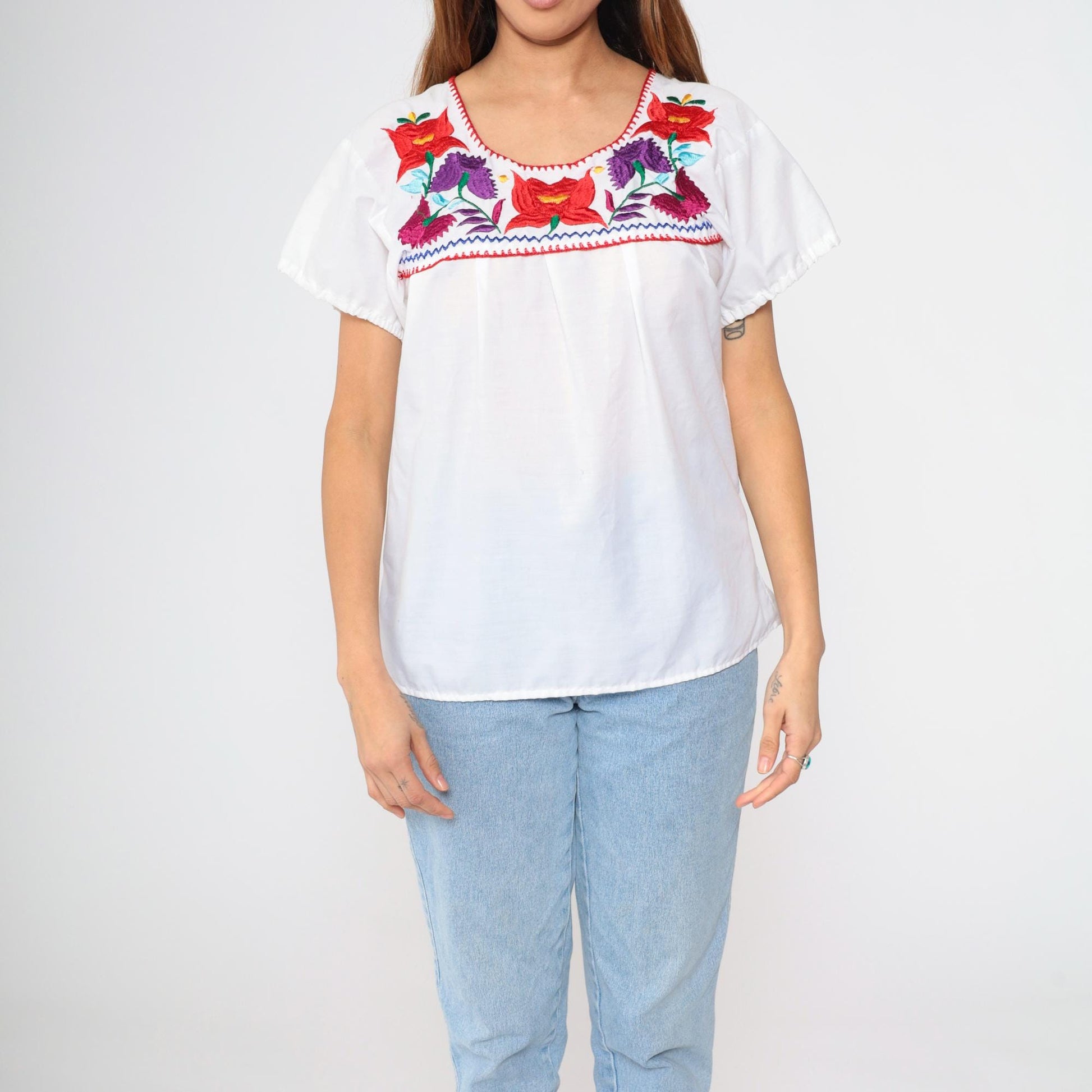 90s Mexican Floral Embroidered Blouse White Short Sleeve Small