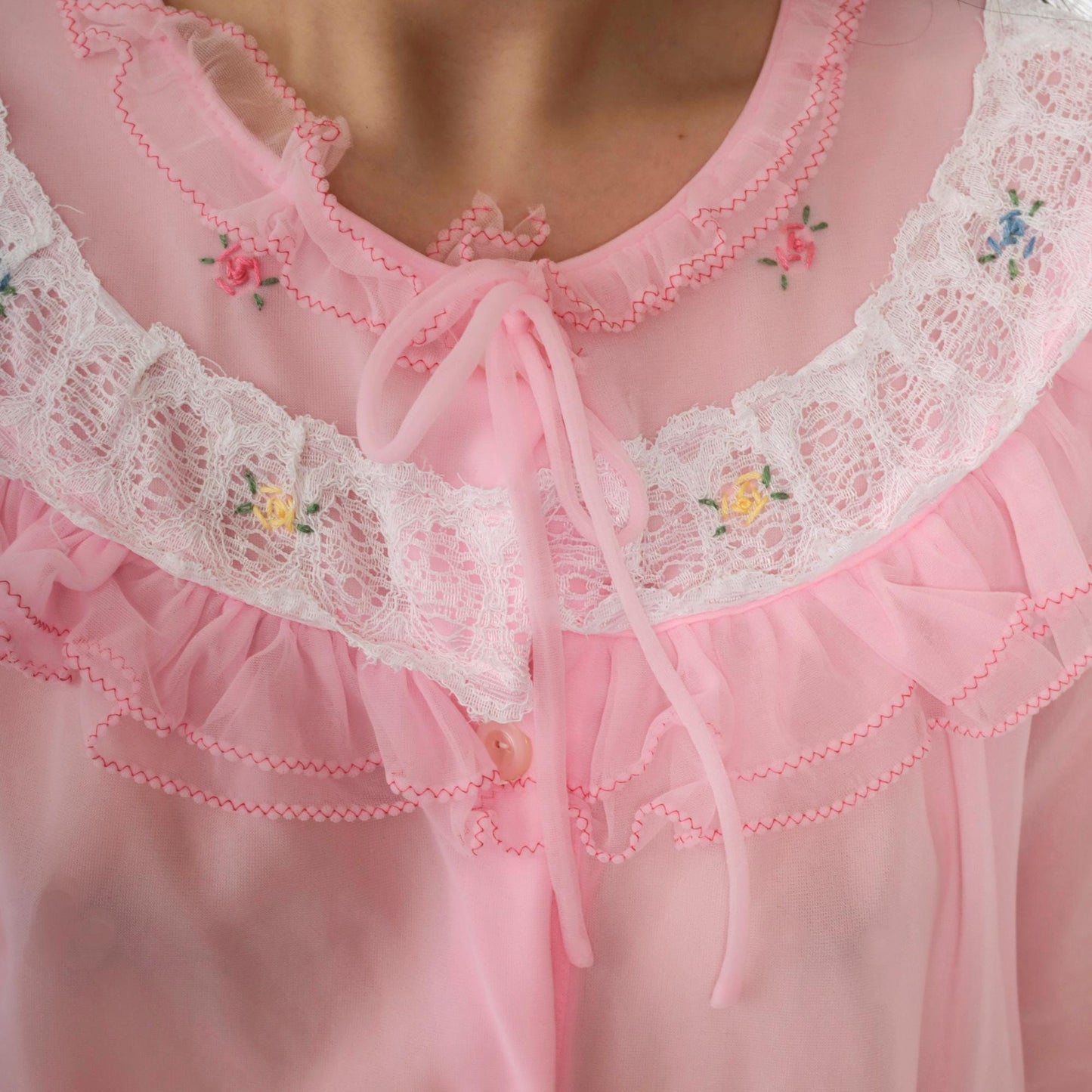 70s Pink Nylon Nightgown Ruffled Lace Collar Floral Embroidery Long Sleeve Small