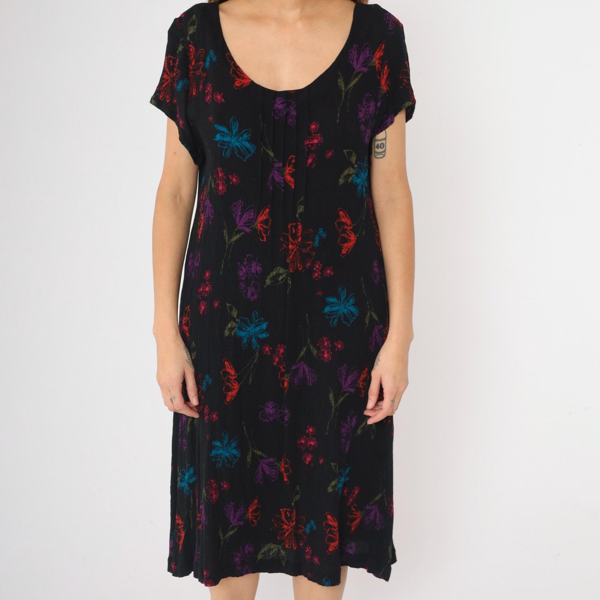 90s Black Floral Rayon Midi Dress Pintucked Scoop Neck Short Sleeve Medium Large