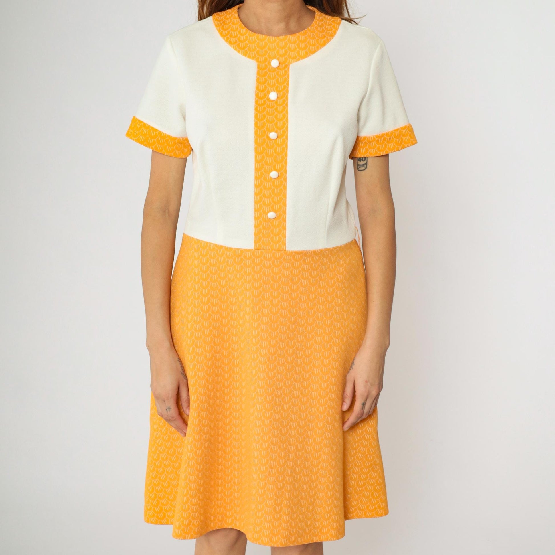1960s Mod A-Line Dress Orange White Geometric Knee Length Short Sleeve Medium M