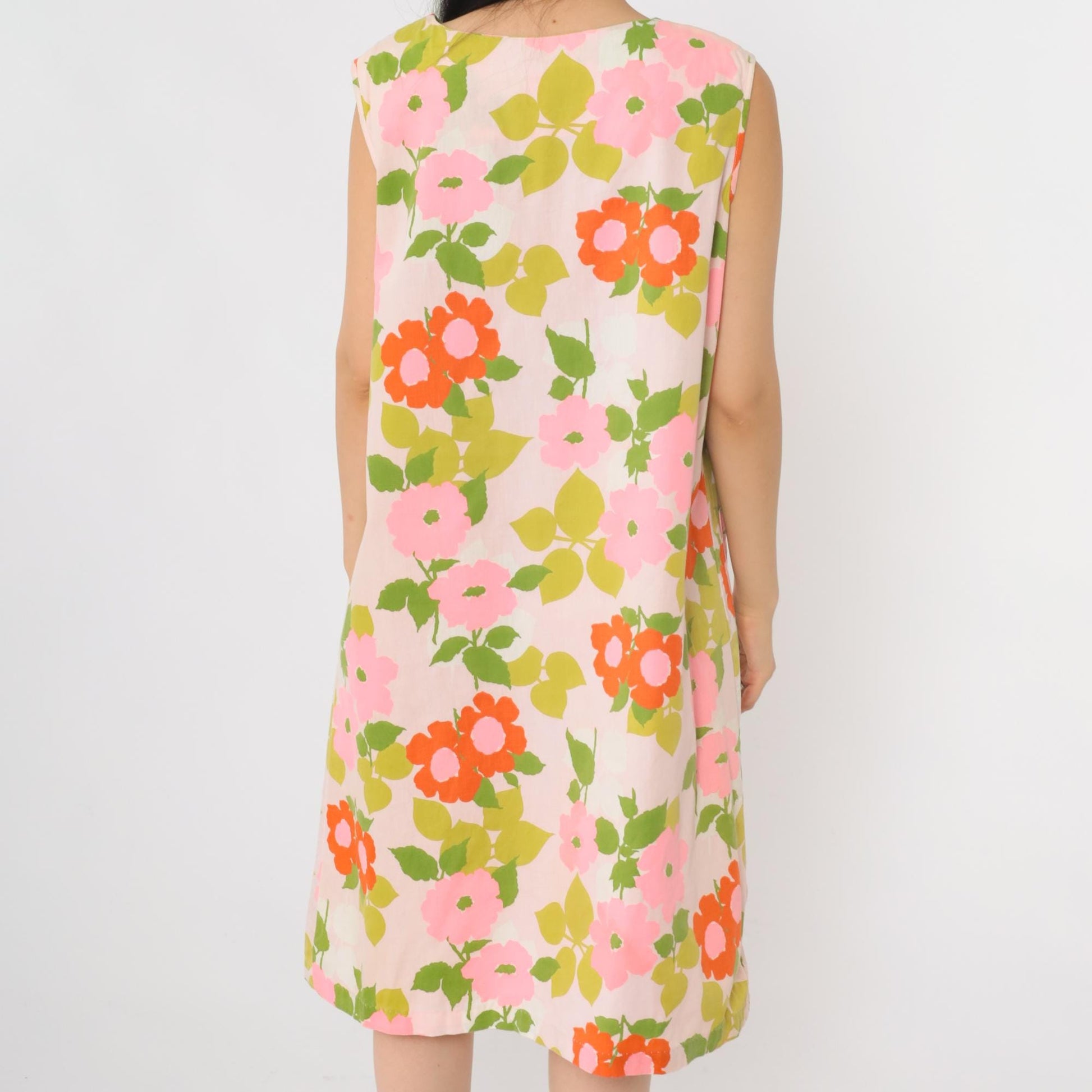 1960s Pink Floral Shift Dress Sleeveless Button Front Knee Length Medium