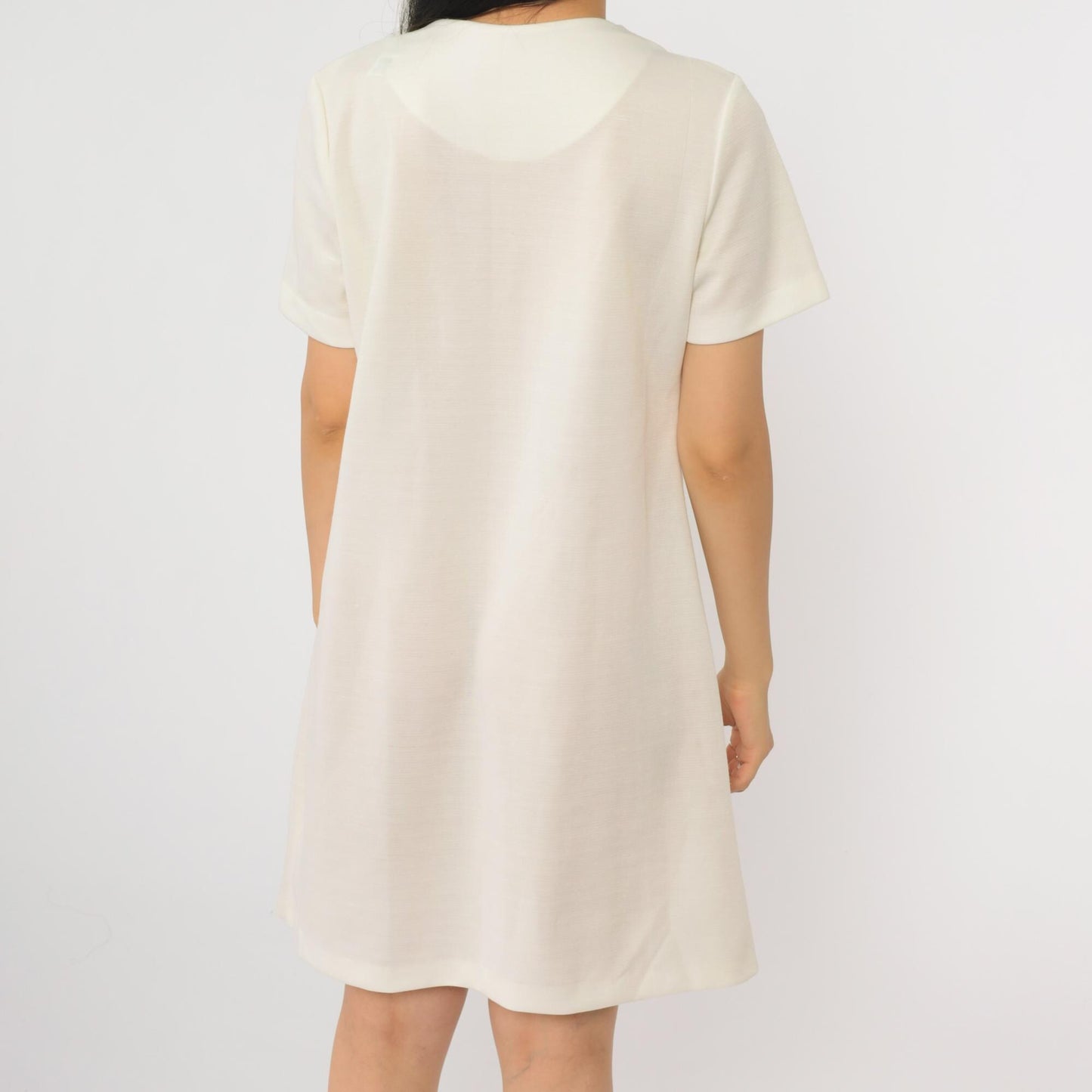 1970s White Shift Mini Dress Button-Up Short Sleeve Shirtdress Medium Large