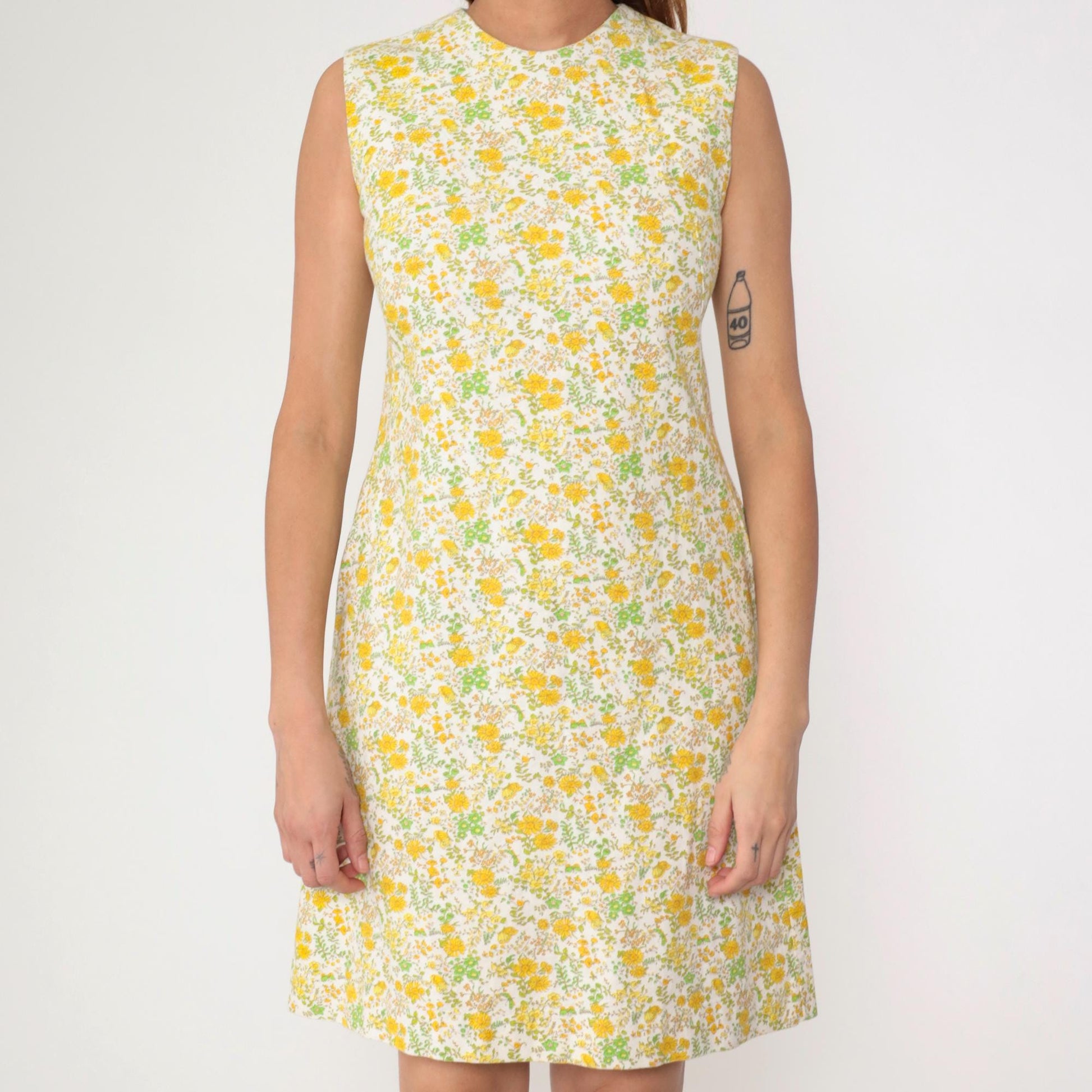 1960s Floral Butterfly Mini Dress White Yellow Sleeveless Sheath Small S