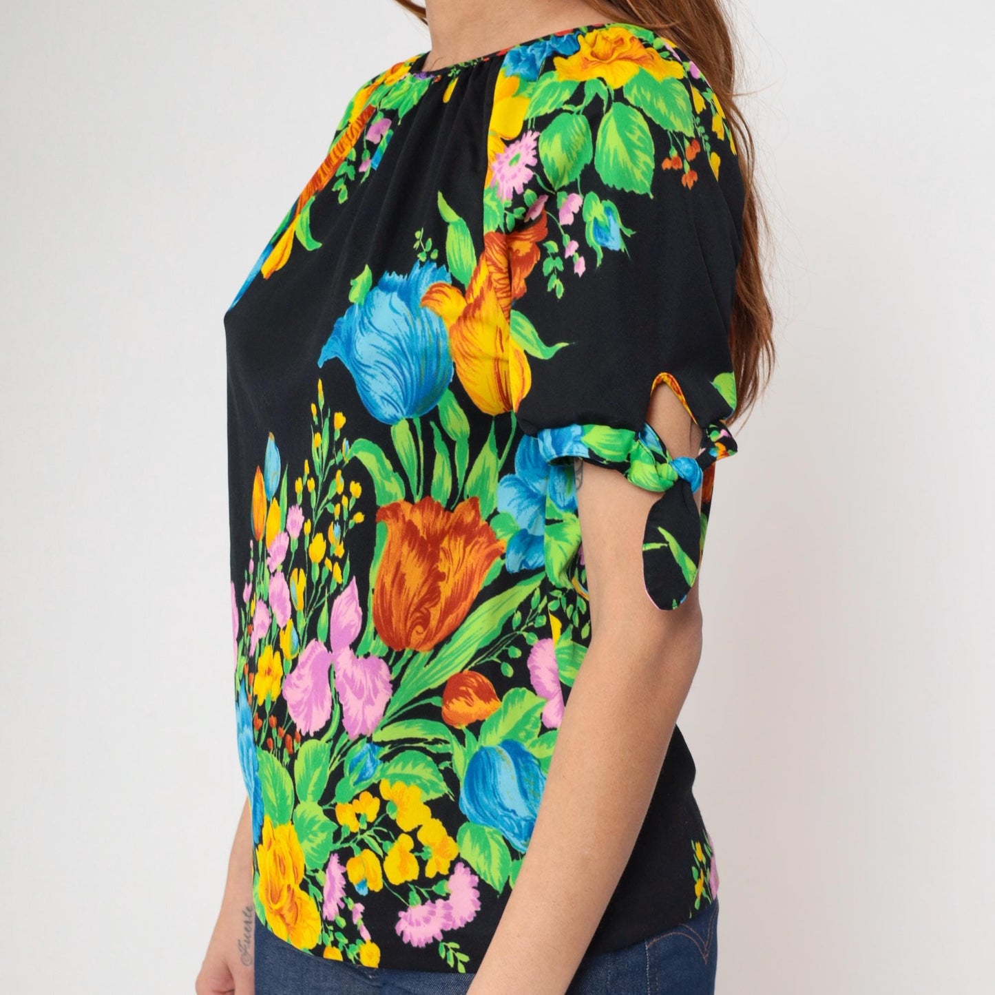 70s Black Floral Blouse Tie Sleeve Keyhole Neckline Short Sleeve Small