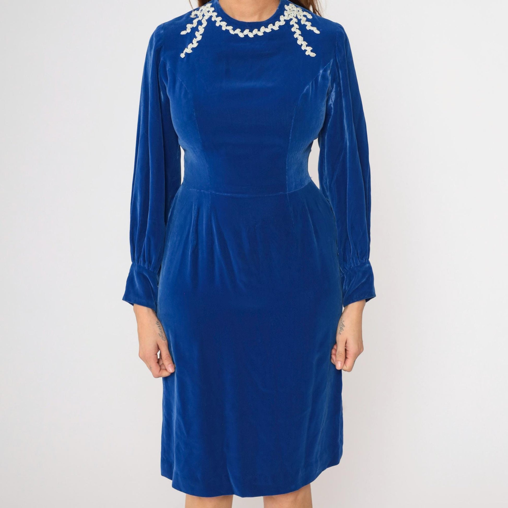 60s Blue Velvet Beaded Cocktail Dress Long Sleeve Sheath Pencil Knee Length Small