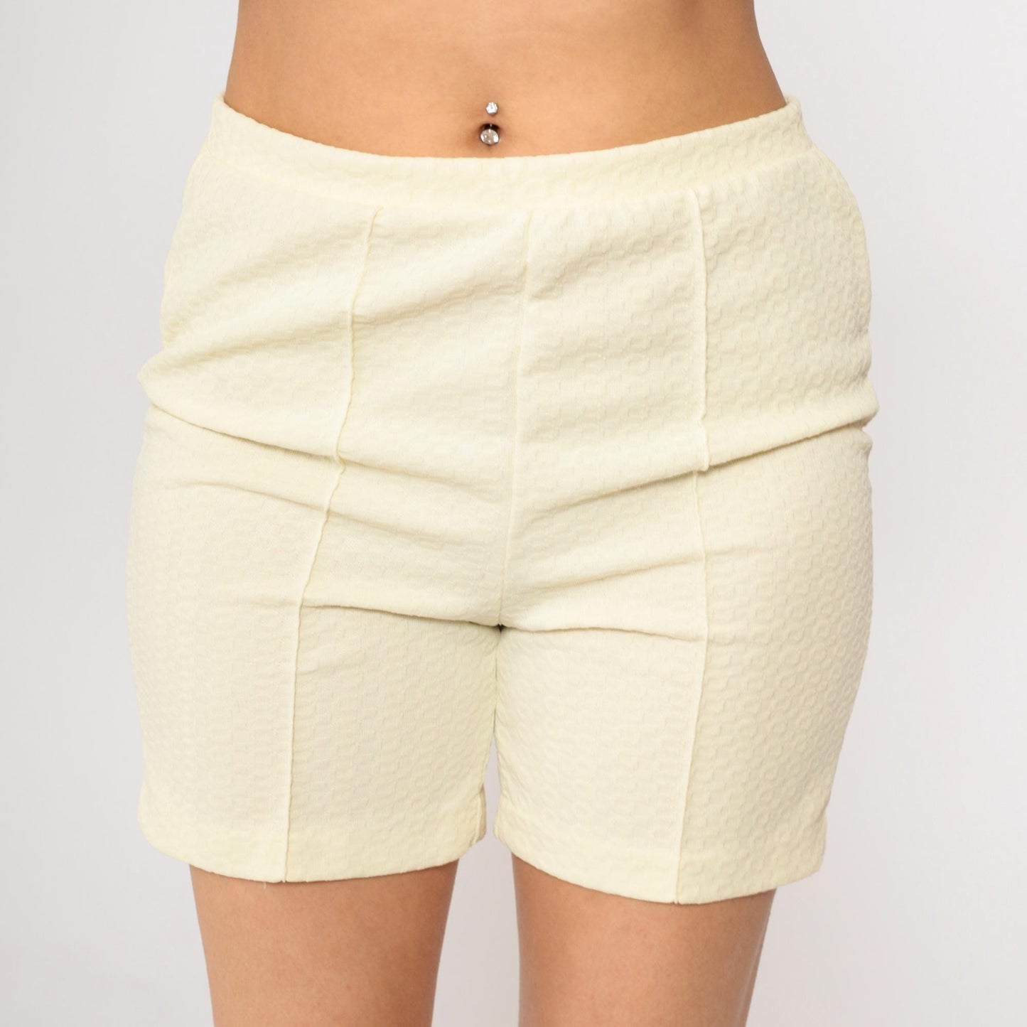 70s Light Yellow High-Waist Shorts Textured Polyester Elastic Waist Medium