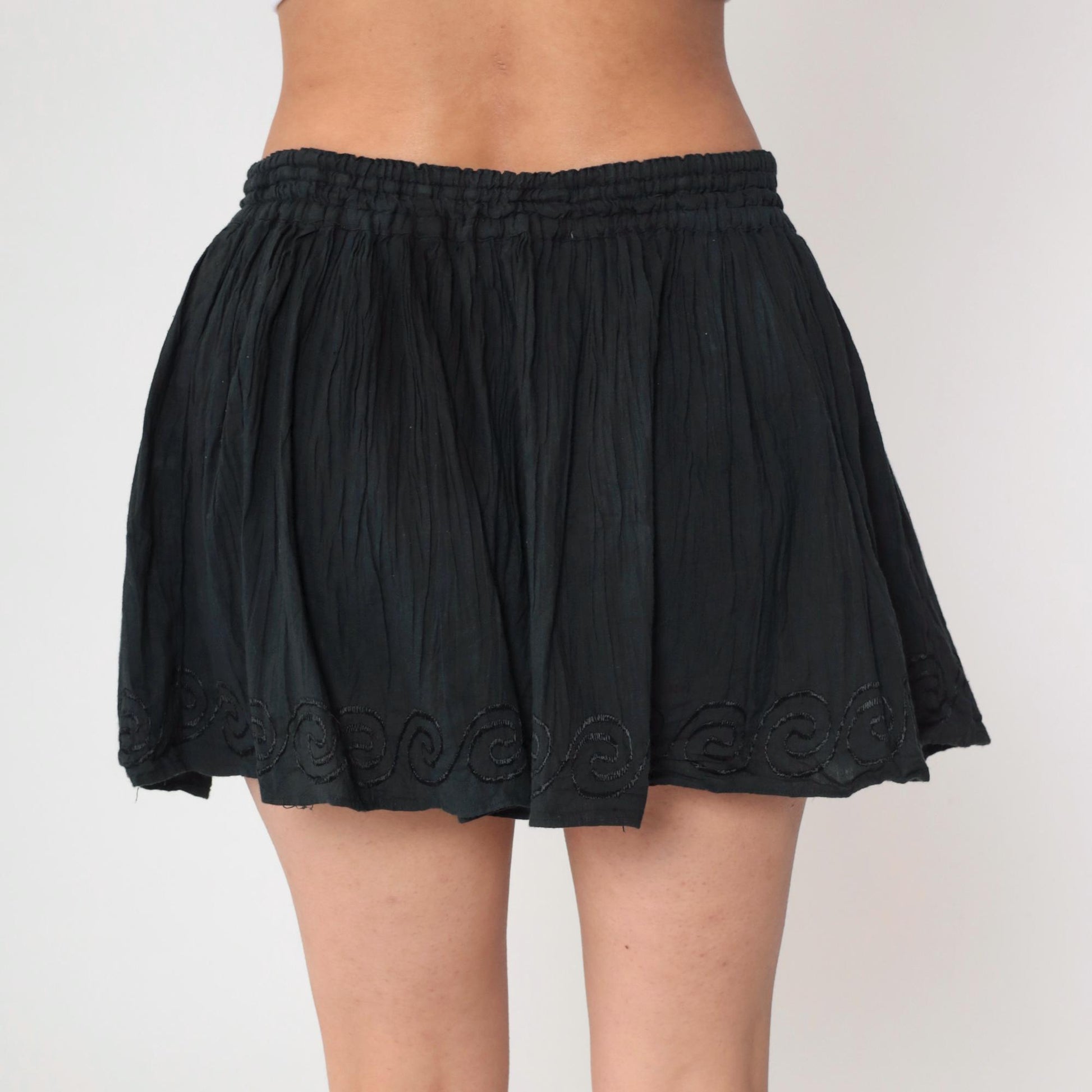 00s Black Broomstick Skirt Embroidered Elastic Waist Mini Medium Large