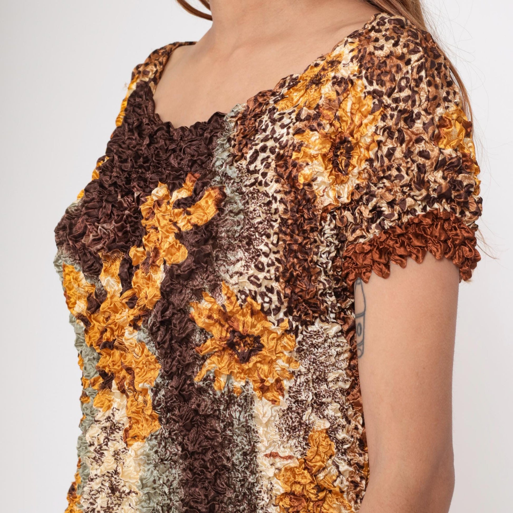 Y2K Popcorn Blouse Floral Leopard Print Brown Textured Short Sleeve Small Medium