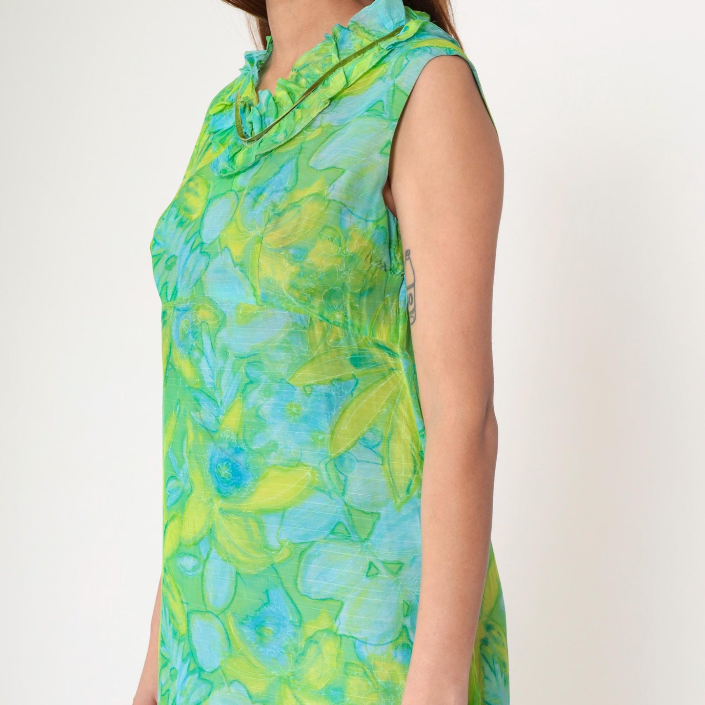 70s Green Floral Watercolor Maxi Dress Empire Waist Ruffled Neckline Medium