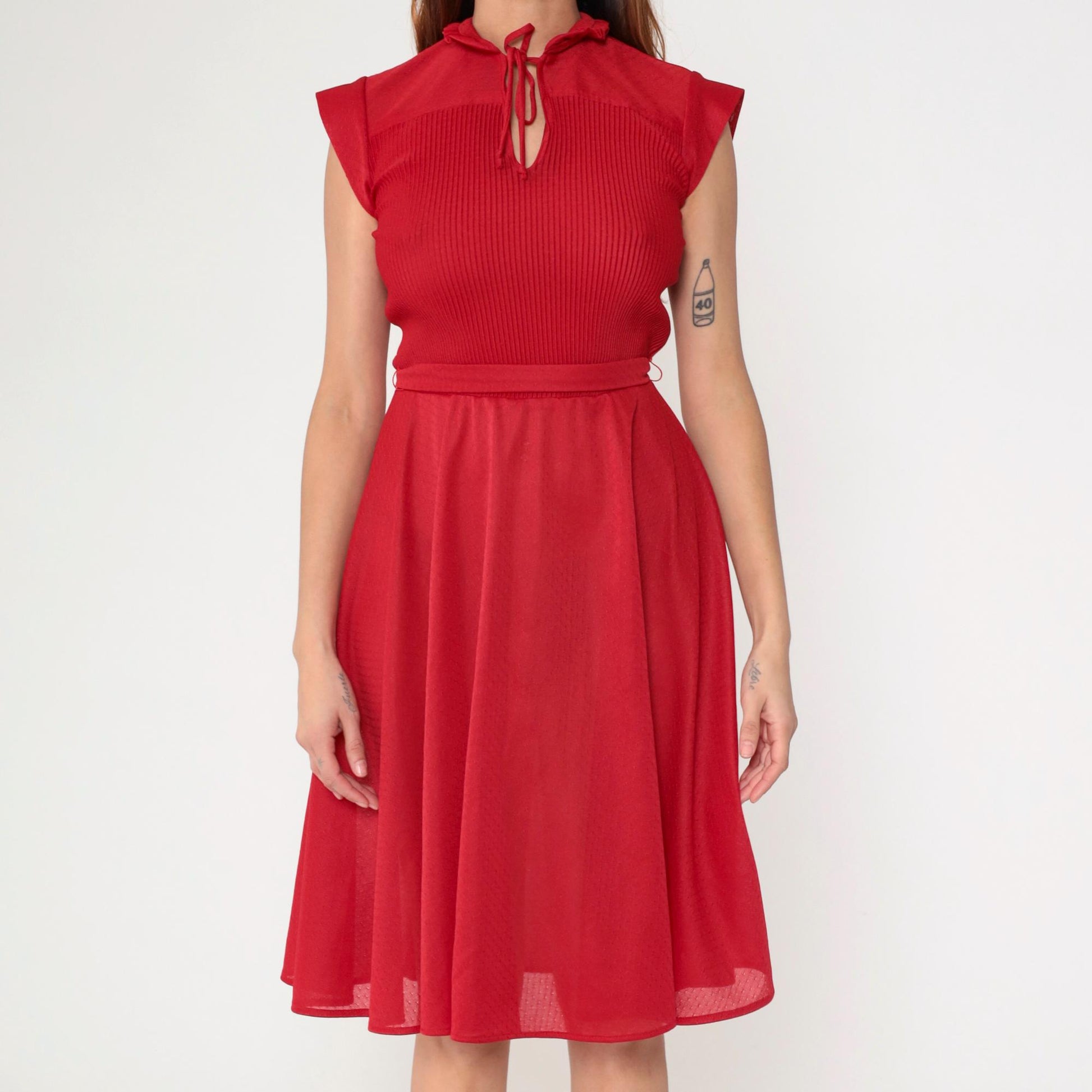 70s Red Keyhole Midi Dress Cap Sleeve High Waisted Pleated Extra Small