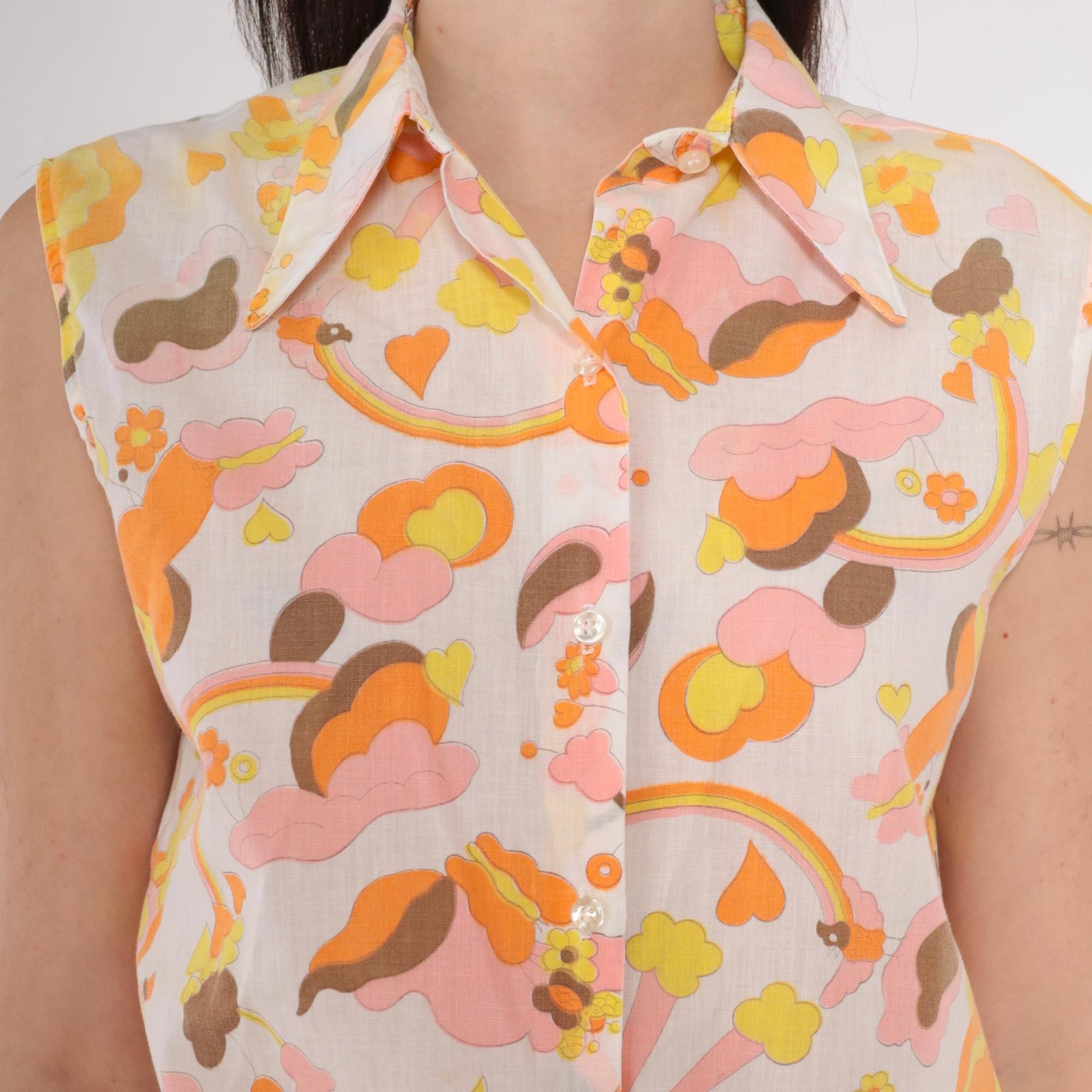 70s Rainbow Heart Floral Butterfly Sleeveless Blouse Dagger Collar White Small