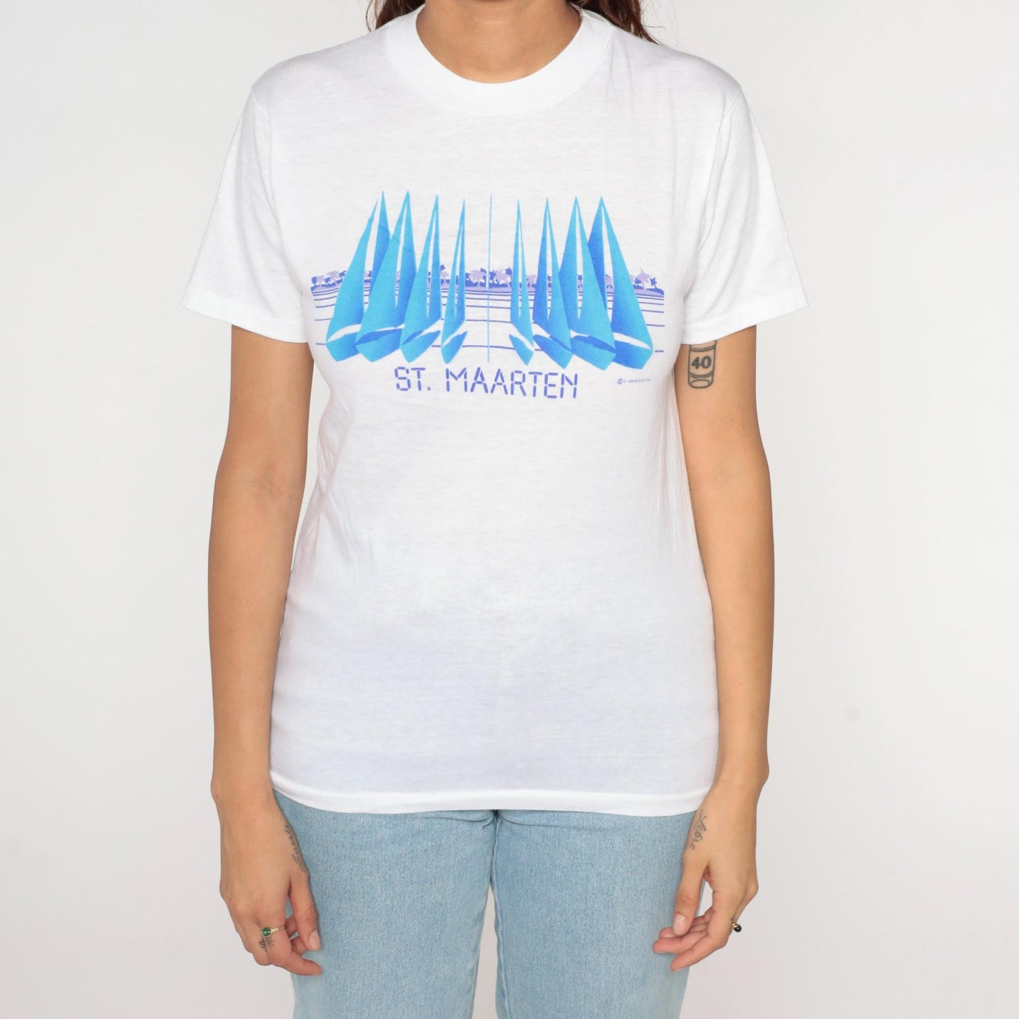 90s St Maarten Sailboat Graphic T-Shirt White Crewneck Small